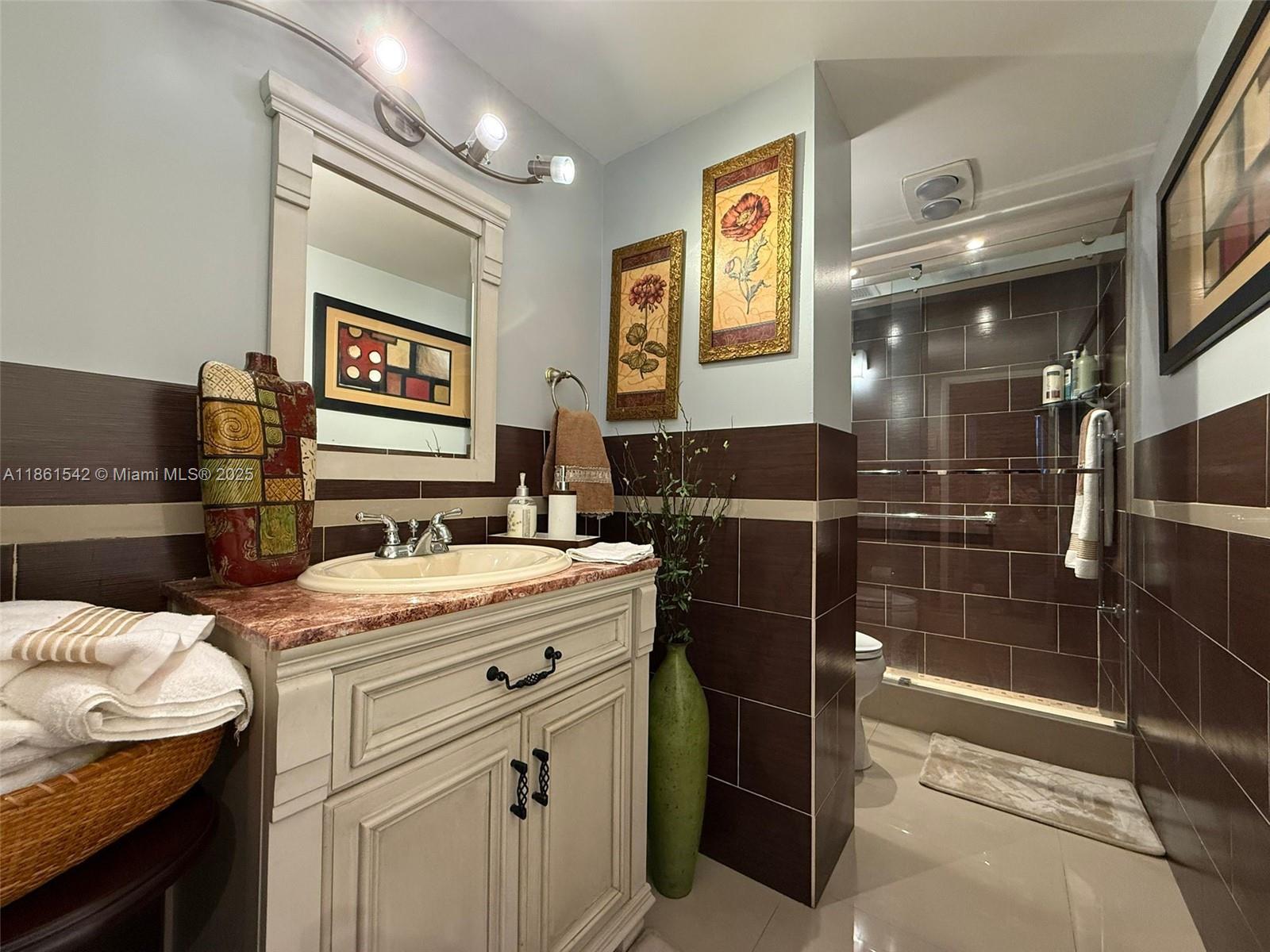 112 2 / 2 1132 sq. ft. $ 2025-08-19 0 Photo