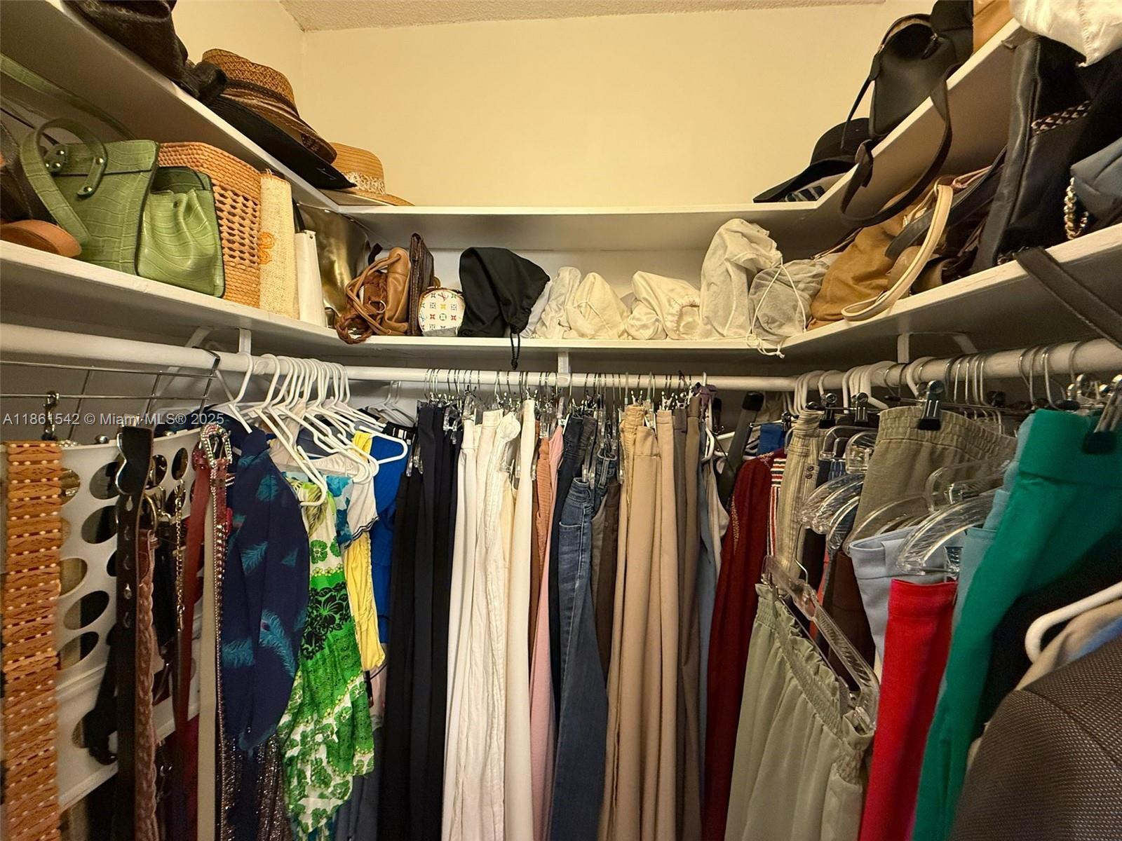 112 2 / 2 1132 sq. ft. $ 2025-08-19 0 Photo