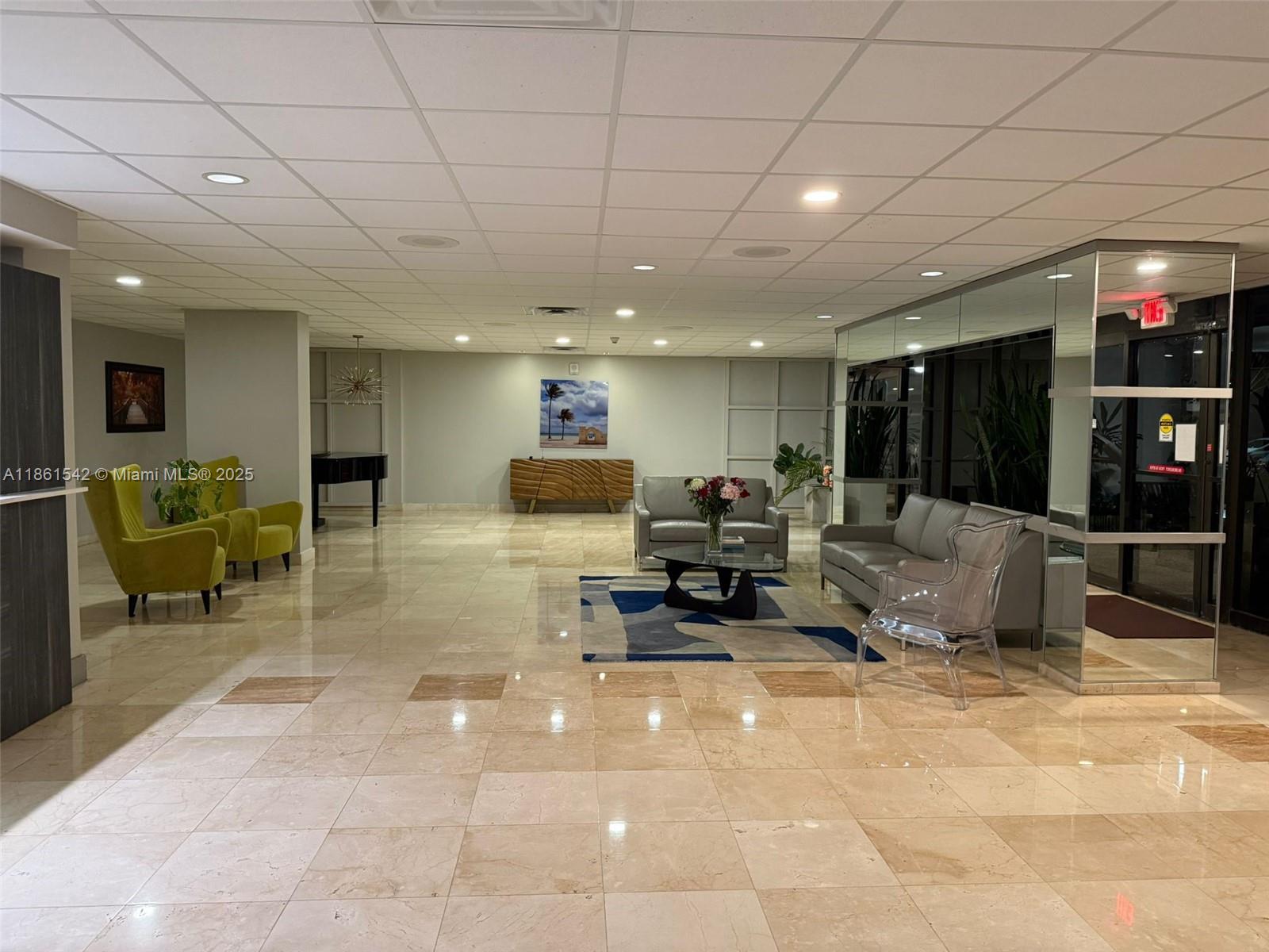 112 2 / 2 1132 sq. ft. $ 2025-08-19 0 Photo