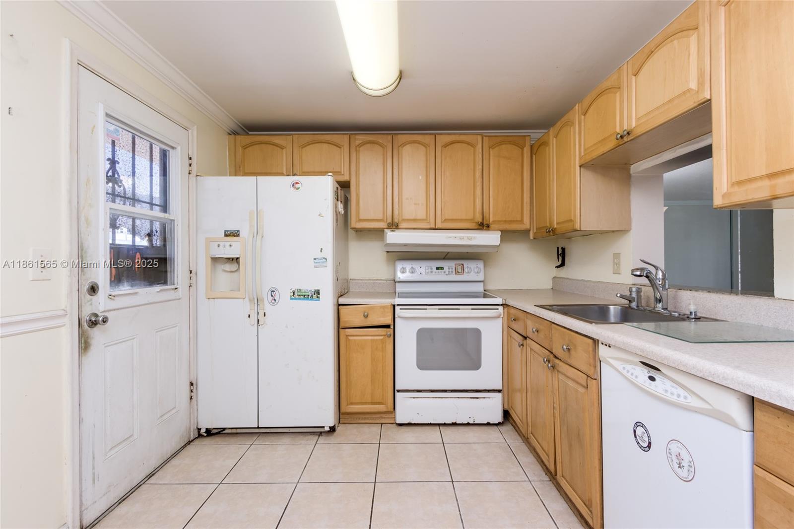 Photo of 301 14th Ave  #108, Hallandale Beach, Florida, 33009 - 