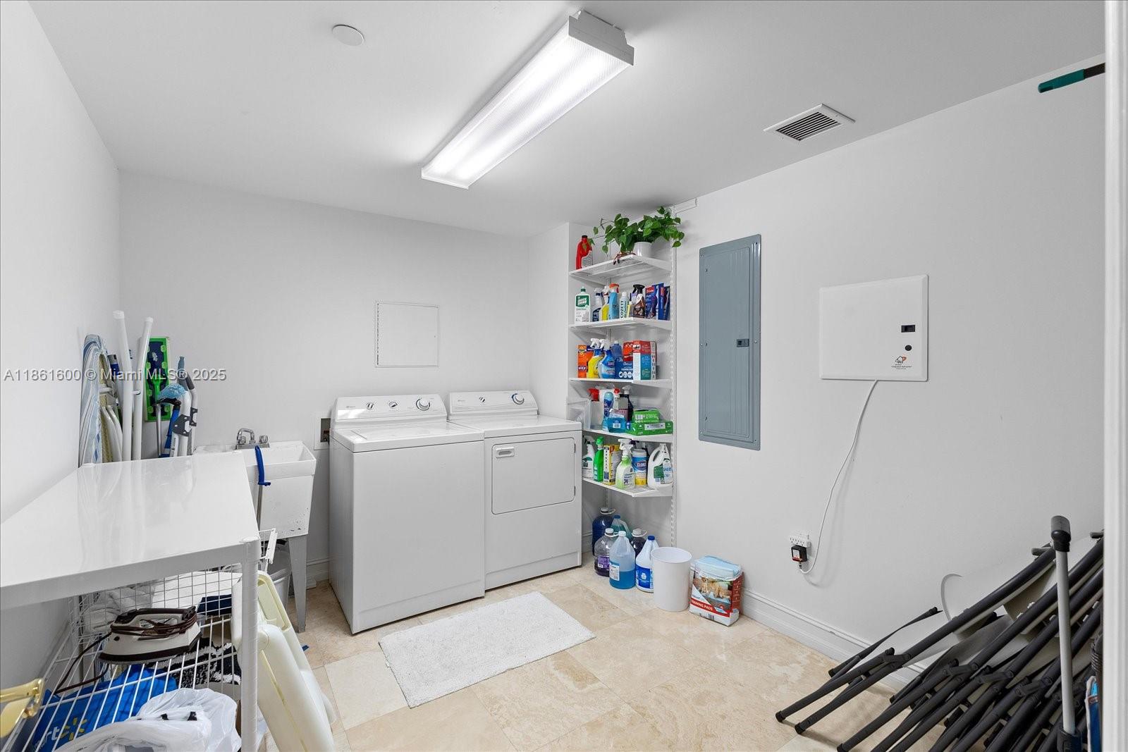 Photo of 20201 Country Club Dr  #2301, Aventura, Florida, 33180 - 