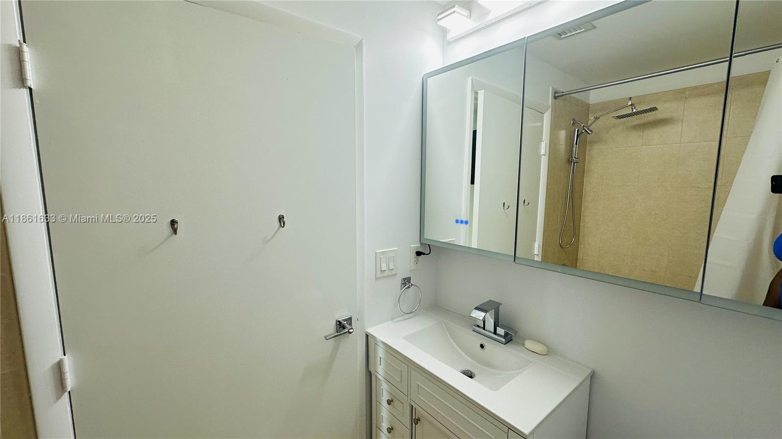 Photo of 3340 190th St  #403, Aventura, Florida, 33180 - 