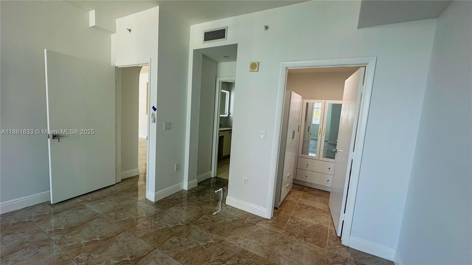 Photo of 3340 190th St  #403, Aventura, Florida, 33180 - 