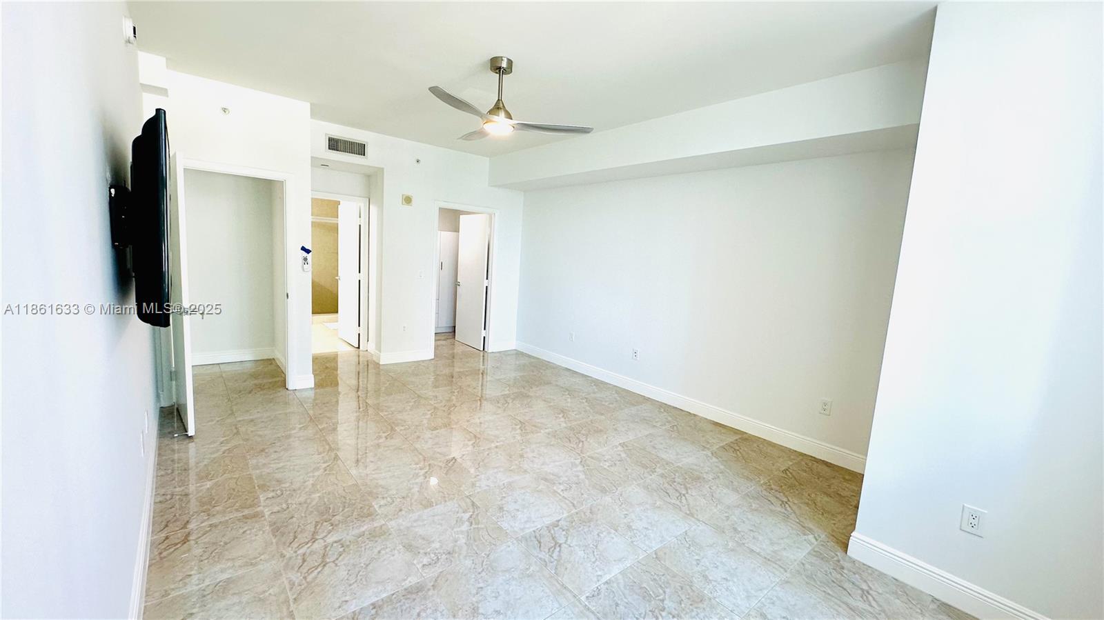Photo of 3340 190th St  #403, Aventura, Florida, 33180 - 