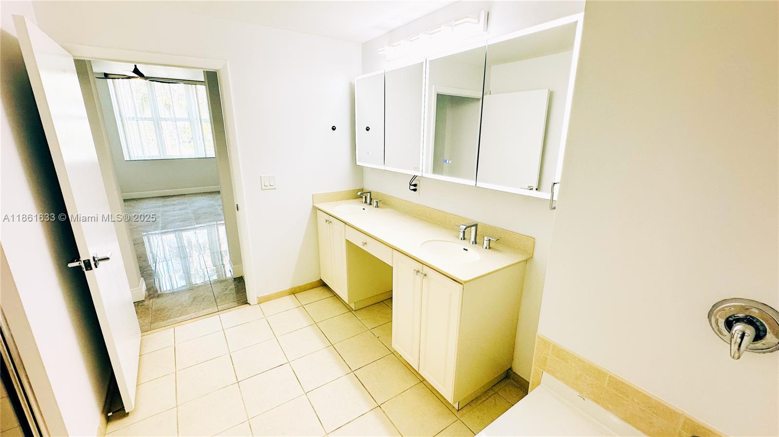 Photo of 3340 190th St  #403, Aventura, Florida, 33180 - 