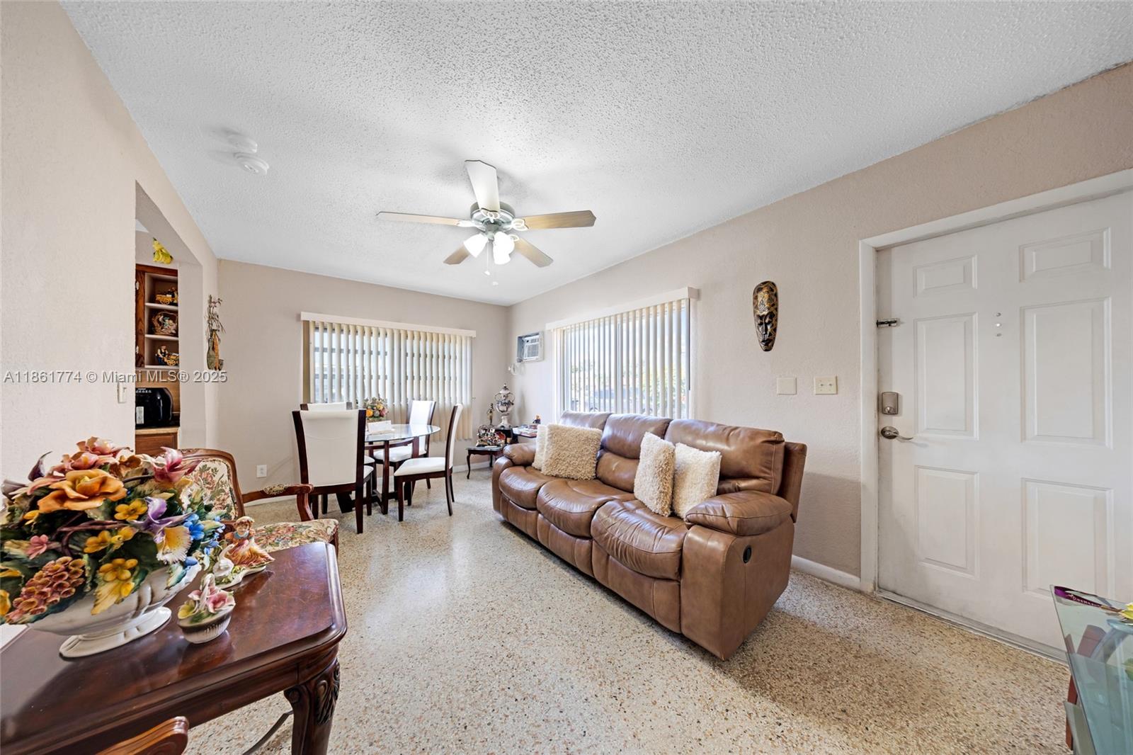 See details / sq. ft. $ 2025-08-19 0 Photo
