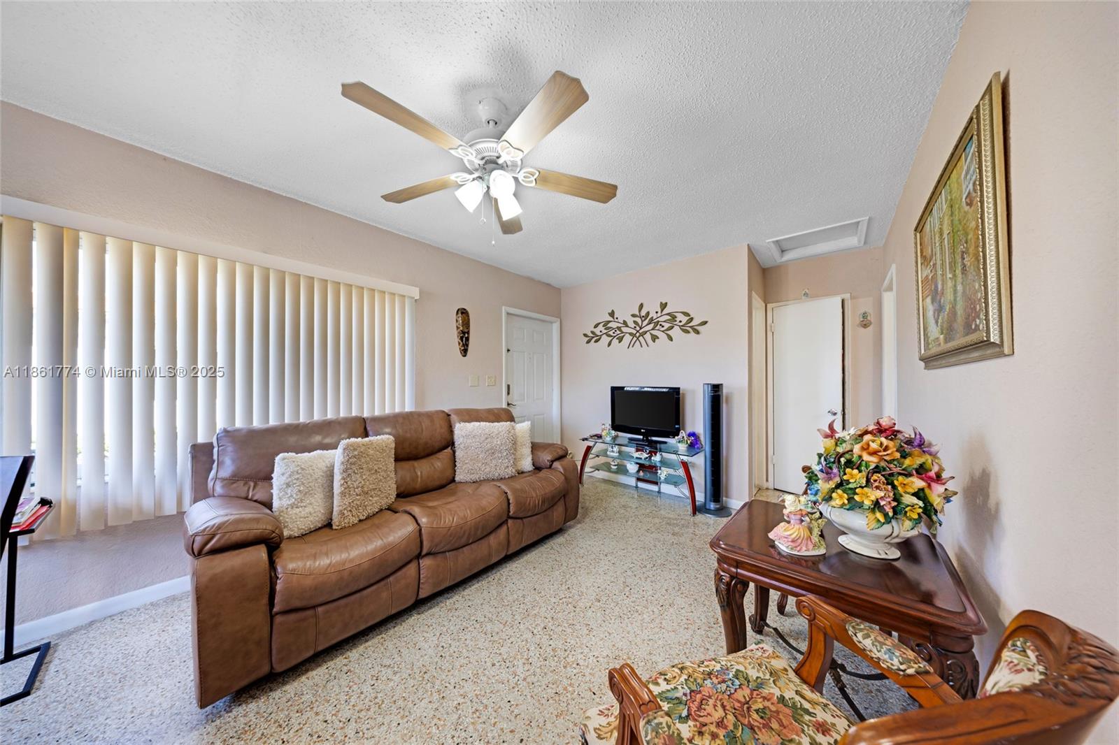 See details / sq. ft. $ 2025-08-19 0 Photo