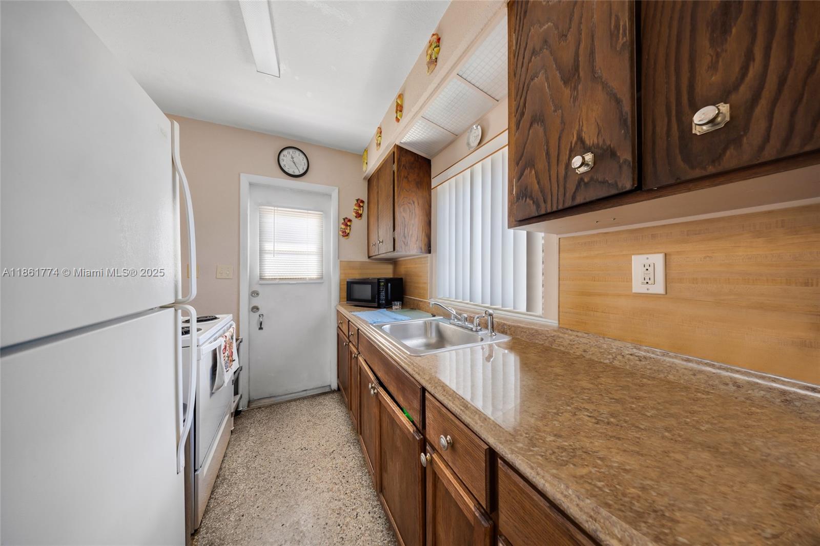 See details / sq. ft. $ 2025-08-19 0 Photo