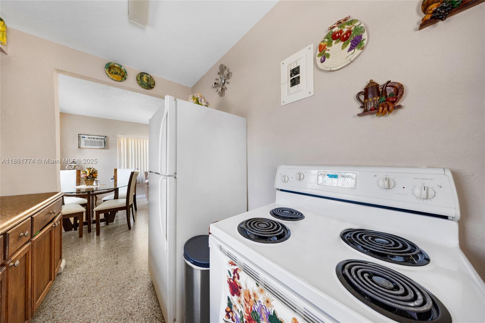 See details / sq. ft. $ 2025-08-19 0 Photo