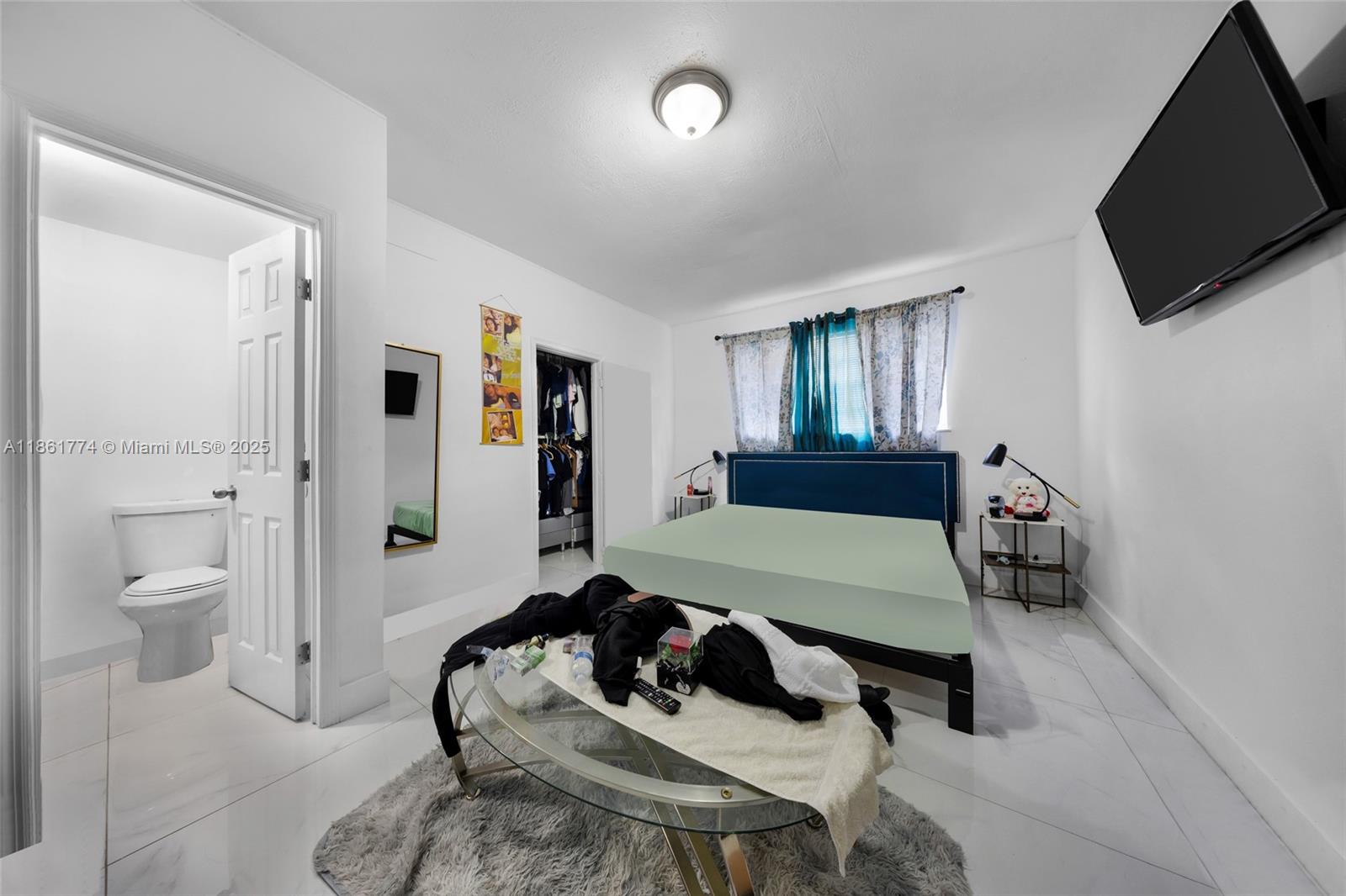 See details / sq. ft. $ 2025-08-19 0 Photo