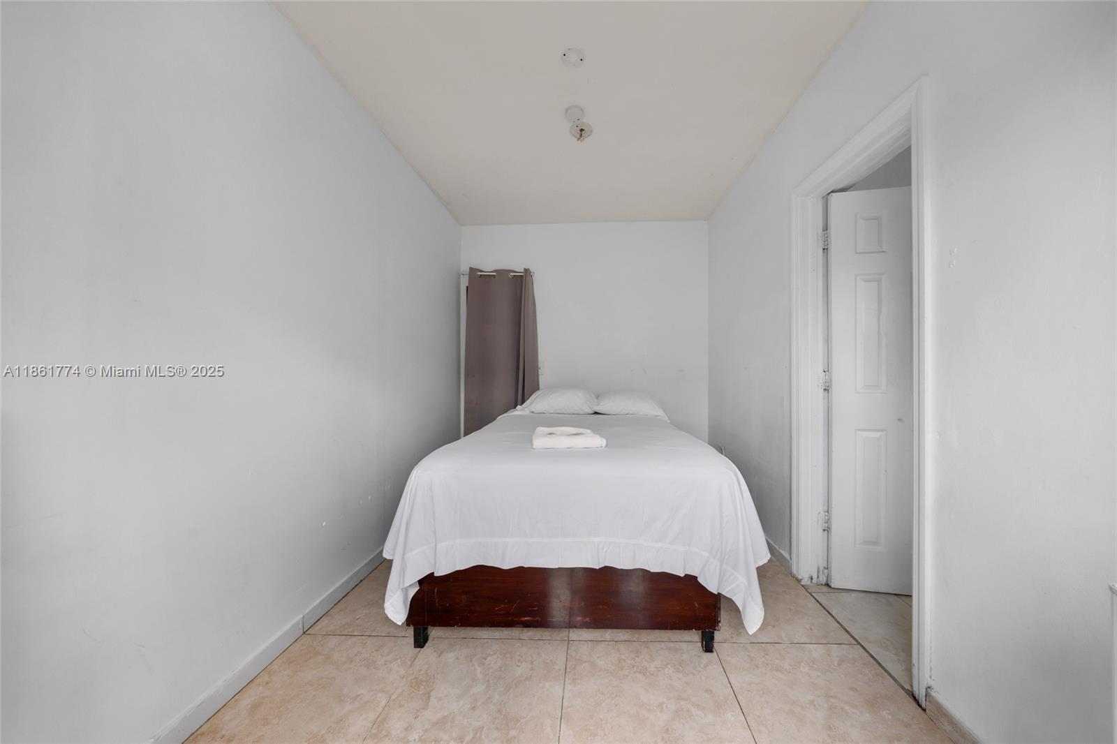 See details / sq. ft. $ 2025-08-19 0 Photo