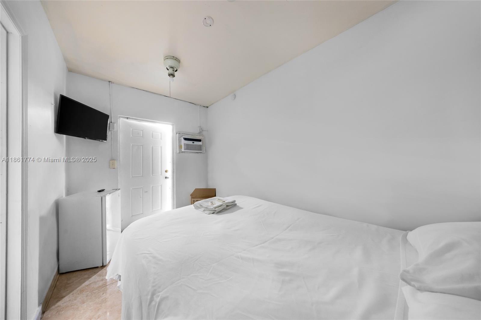 See details / sq. ft. $ 2025-08-19 0 Photo