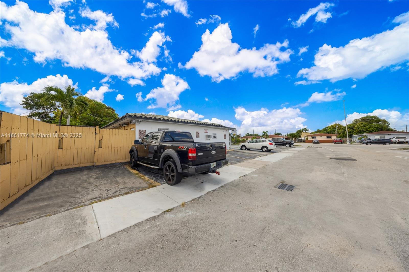 See details / sq. ft. $ 2025-08-19 0 Photo