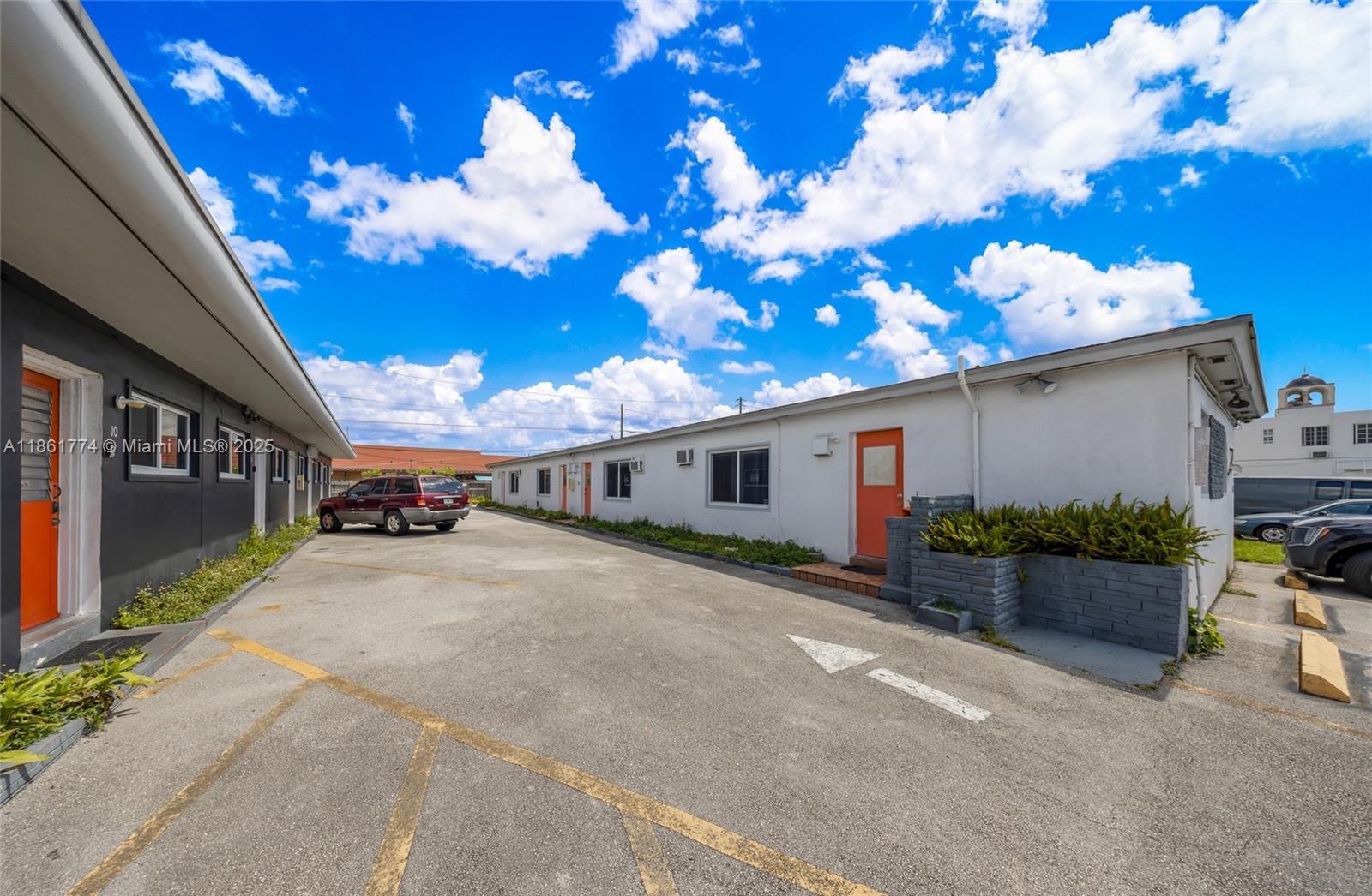 See details / sq. ft. $ 2025-08-19 0 Photo