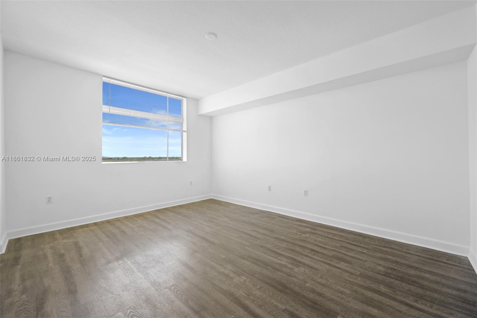 Photo of 140 Dixie Hwy  #835, Hollywood, Florida, 33020 - 