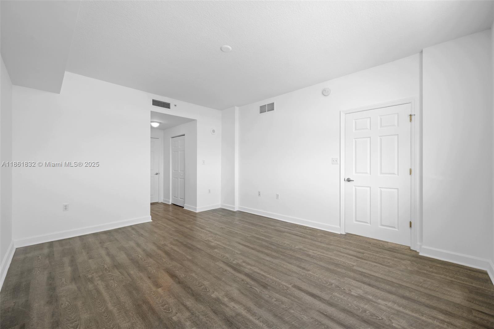 Photo of 140 Dixie Hwy  #835, Hollywood, Florida, 33020 - 