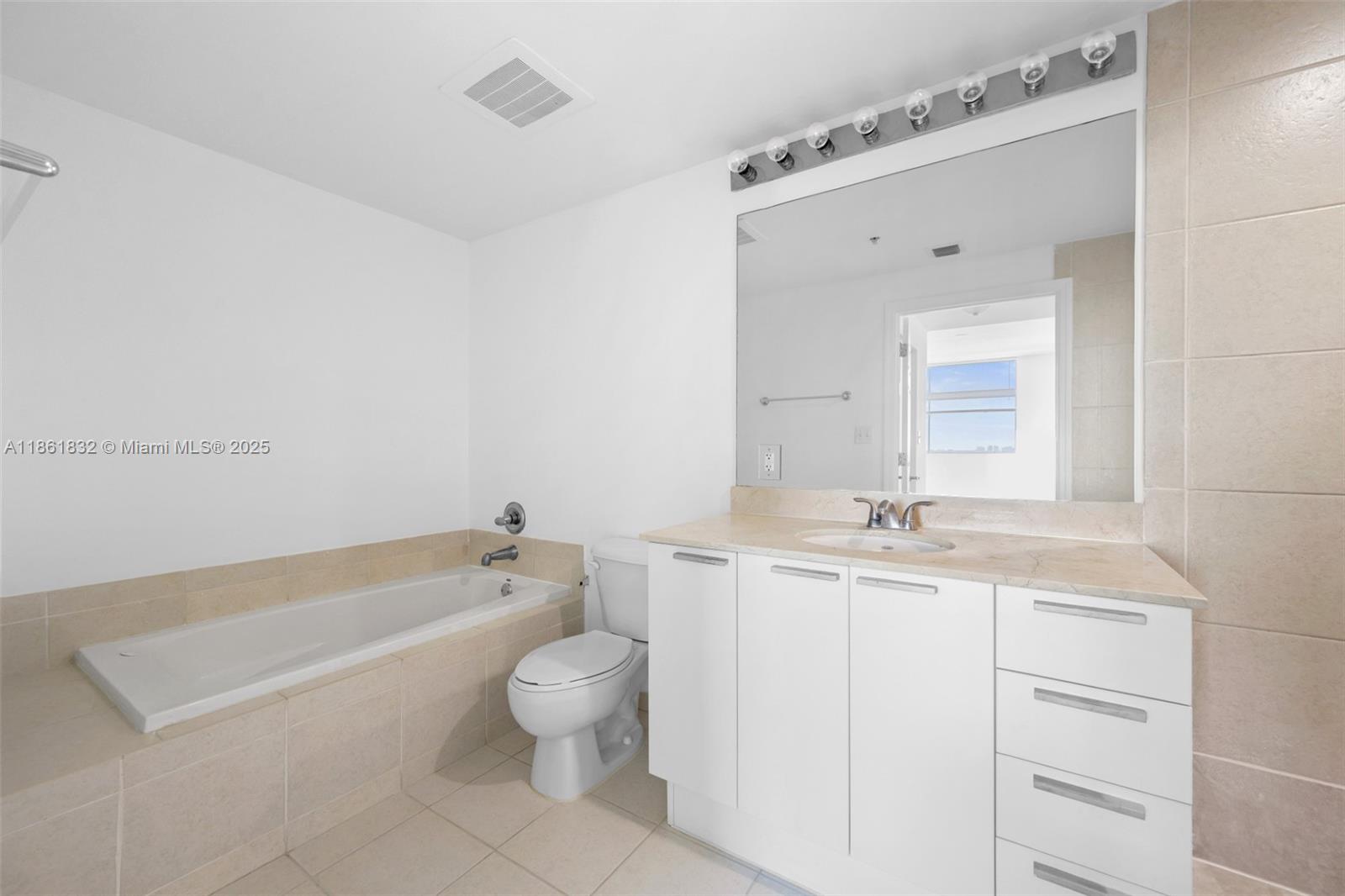 Photo of 140 Dixie Hwy  #835, Hollywood, Florida, 33020 - 