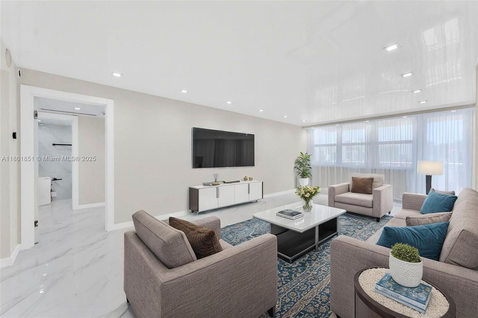 See details 1414 2 / 2 943 sq. ft. $ 2025-08-19 0 Photo