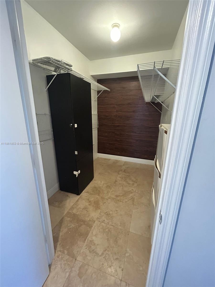 Photo of 19900 Country Club Dr  #612, Aventura, Florida, 33180 - 