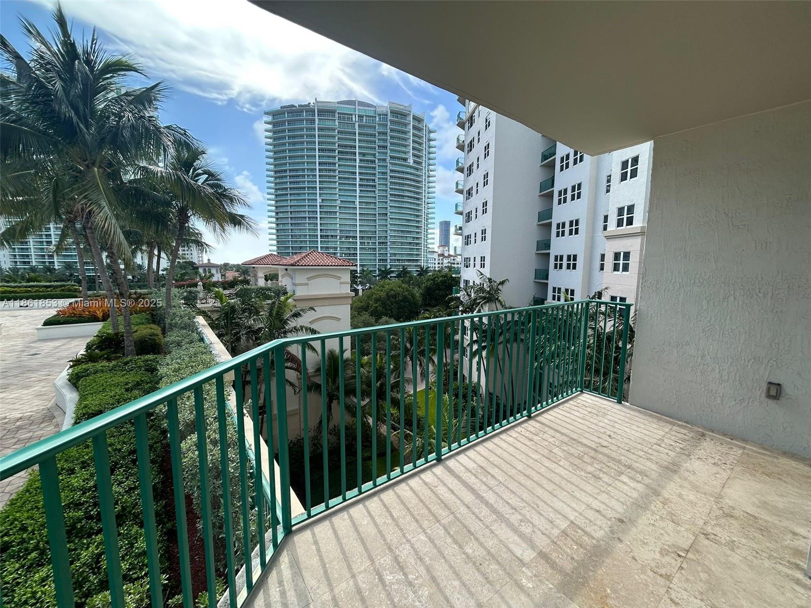 Photo of 19900 Country Club Dr  #612, Aventura, Florida, 33180 - 
