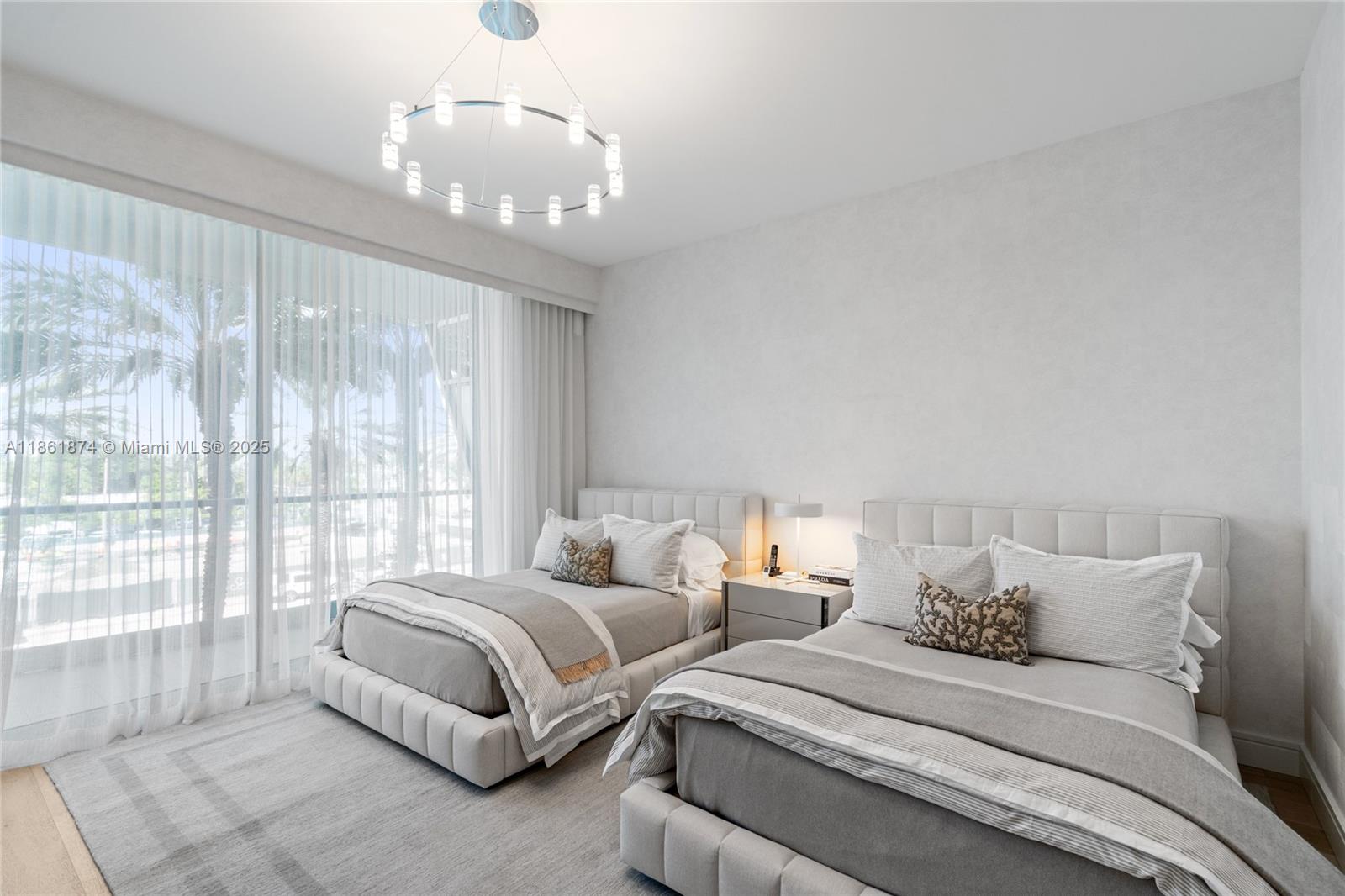 303 3 / 5 3325 sq. ft. $ 2025-08-19 0 Photo