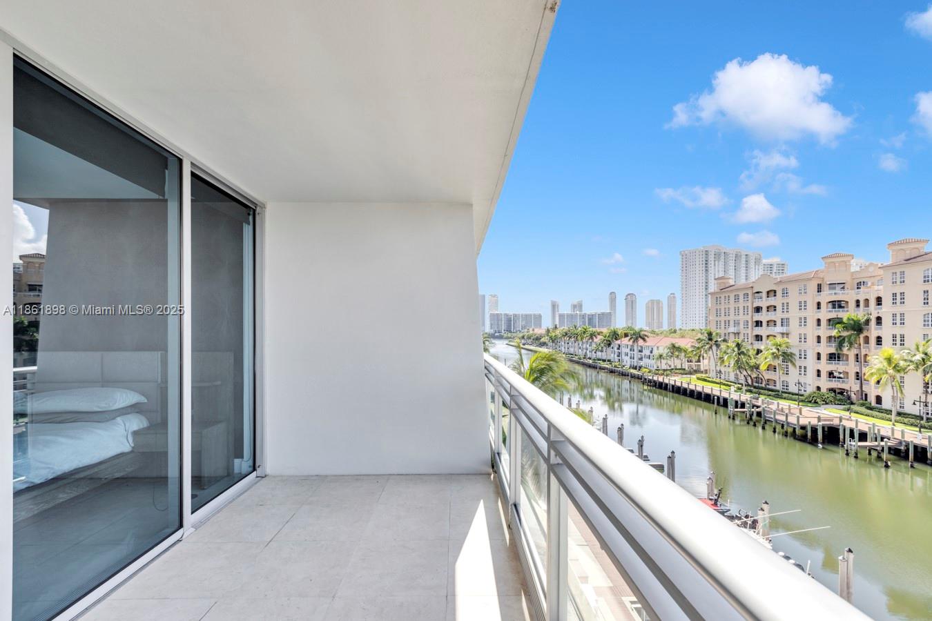 Photo of 2950 188th St  #315, Aventura, Florida, 33180 - 