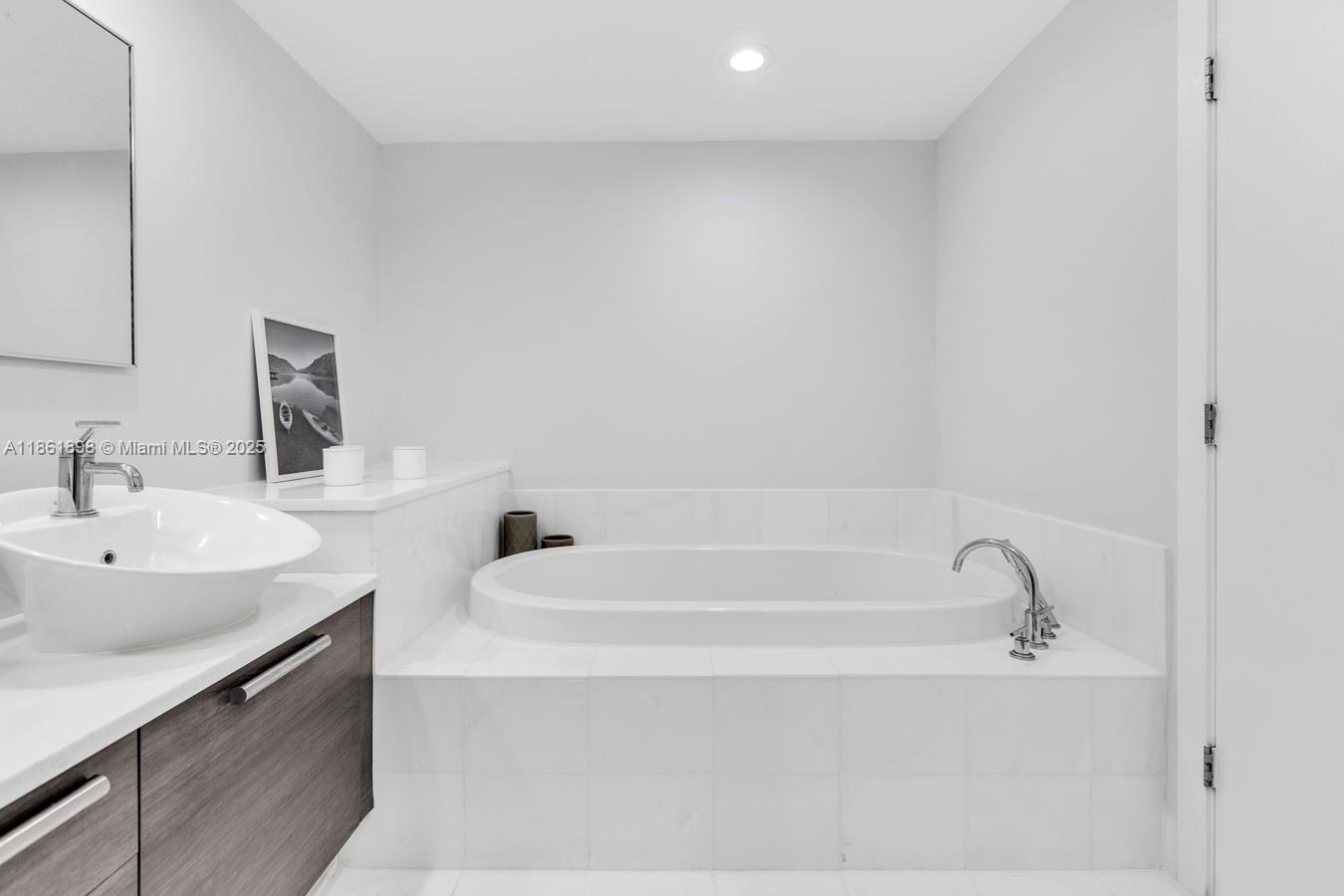 Photo of 2950 188th St  #315, Aventura, Florida, 33180 - 