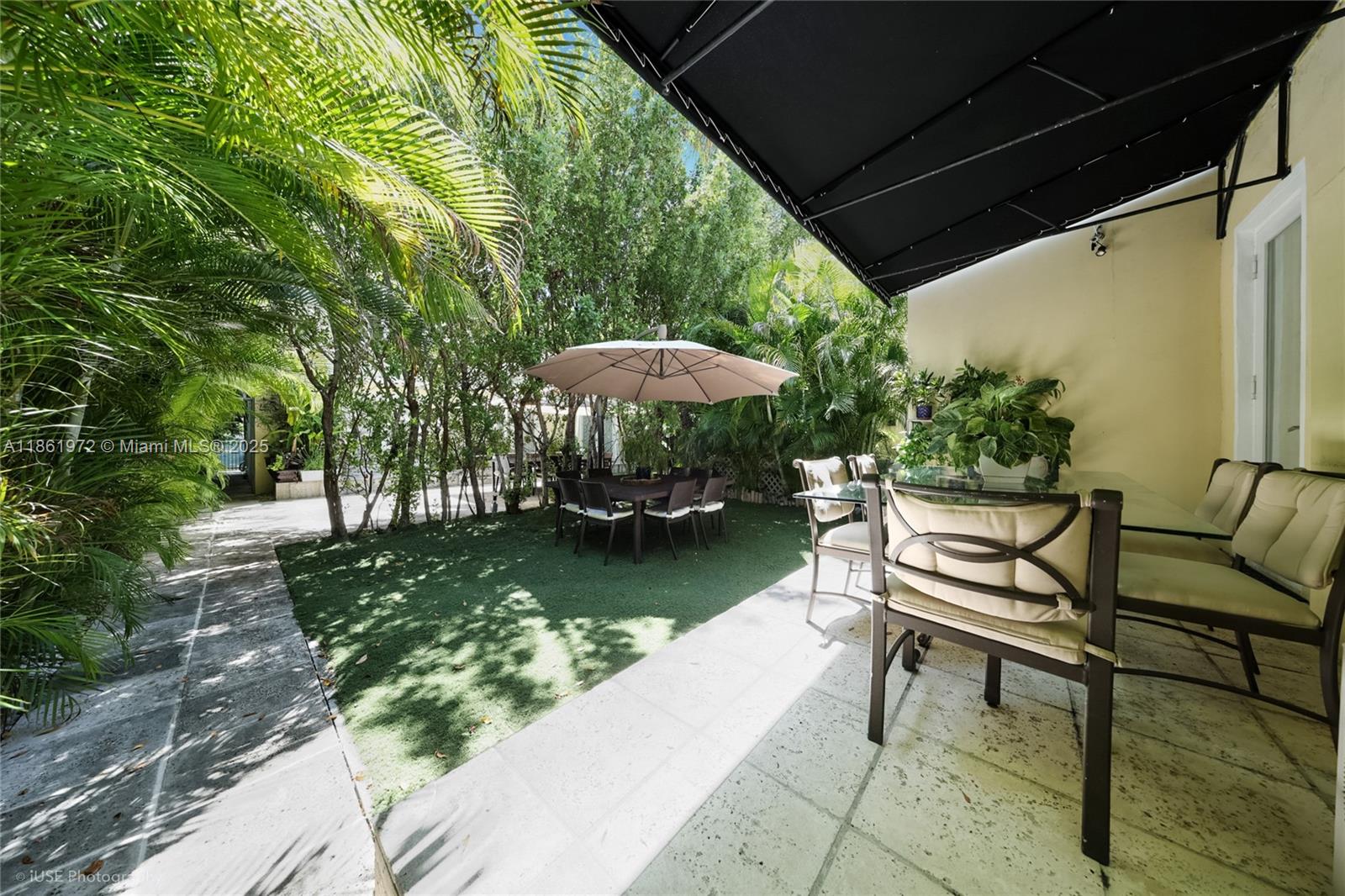 See details / 5212 sq. ft. $ 2025-08-19 0 Photo