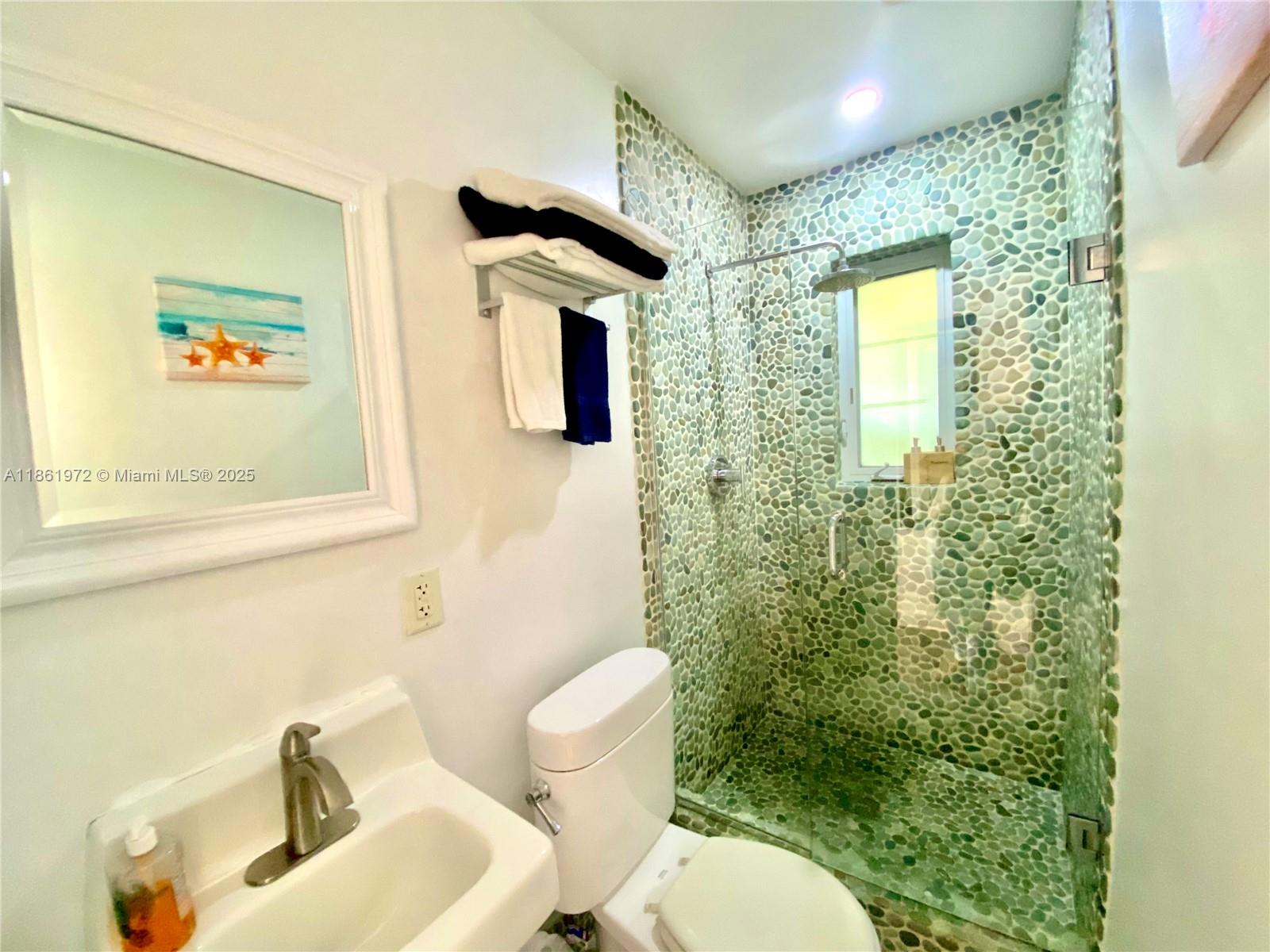See details / 5212 sq. ft. $ 2025-08-19 0 Photo