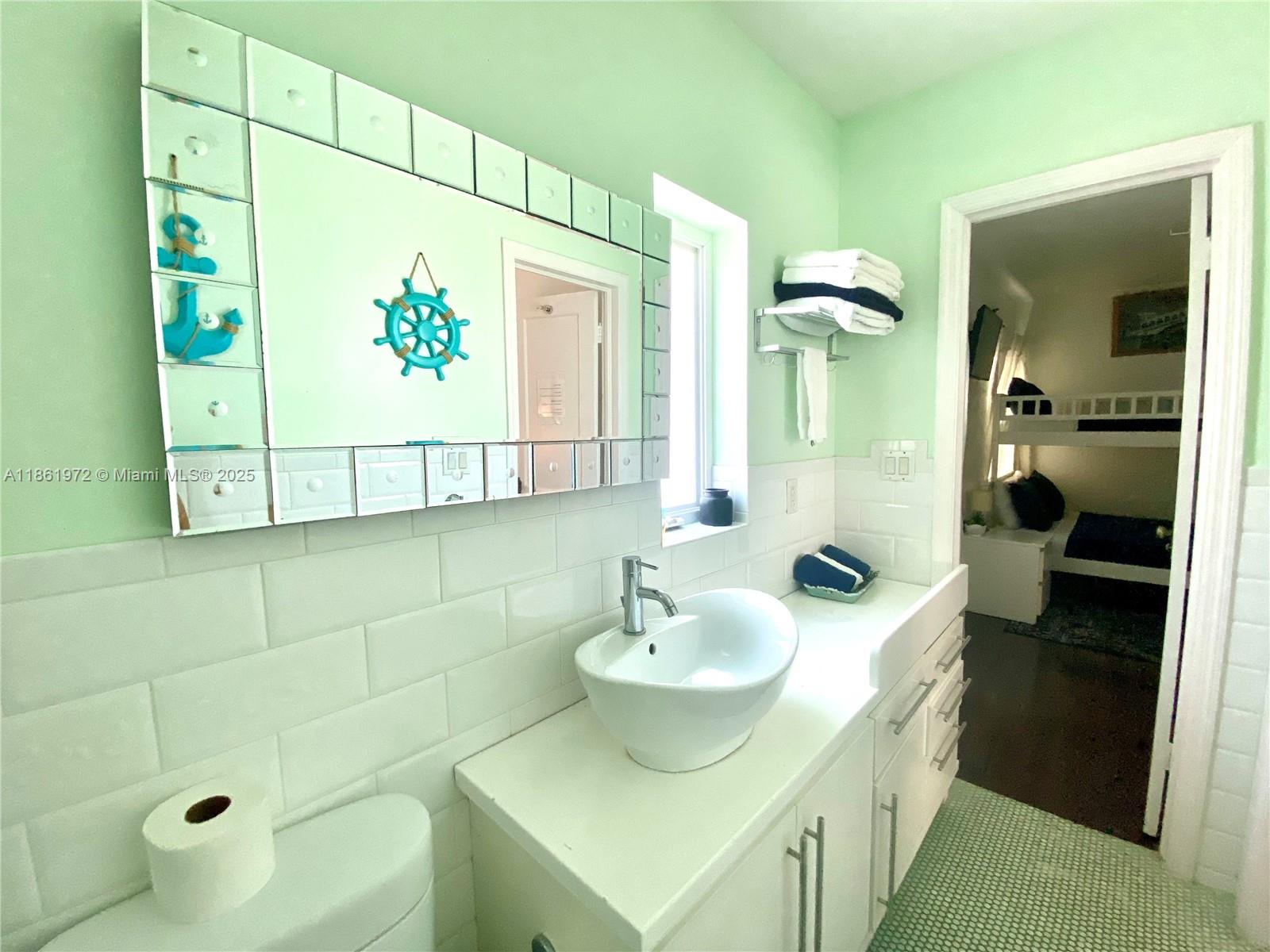 See details / 5212 sq. ft. $ 2025-08-19 0 Photo