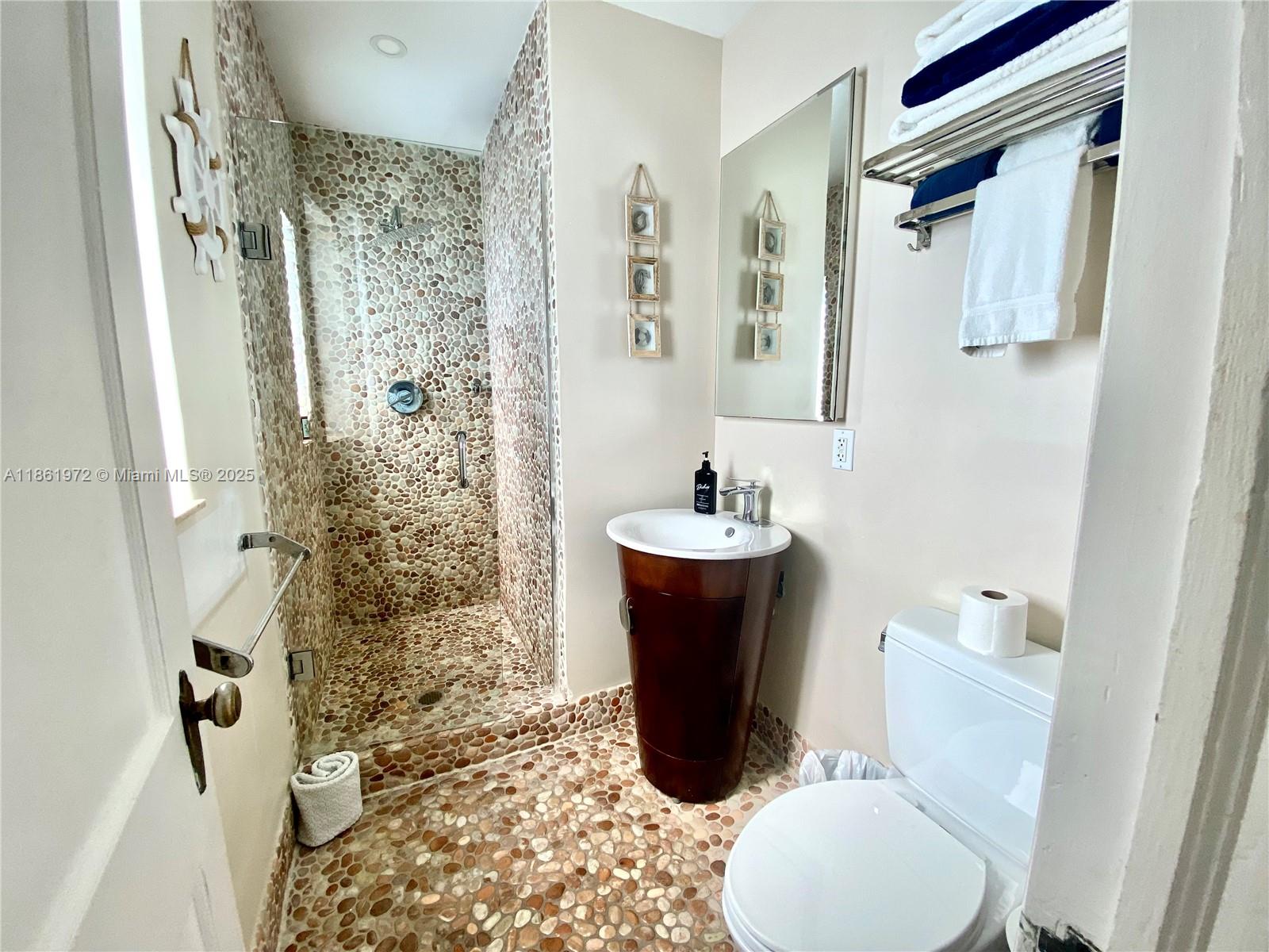 See details / 5212 sq. ft. $ 2025-08-19 0 Photo