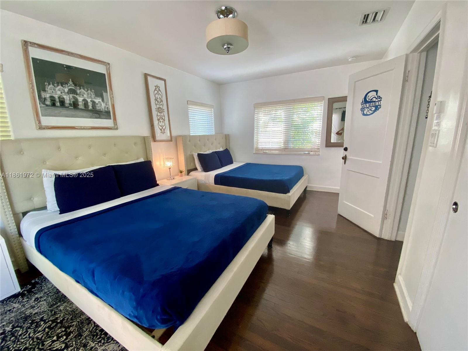 See details / 5212 sq. ft. $ 2025-08-19 0 Photo
