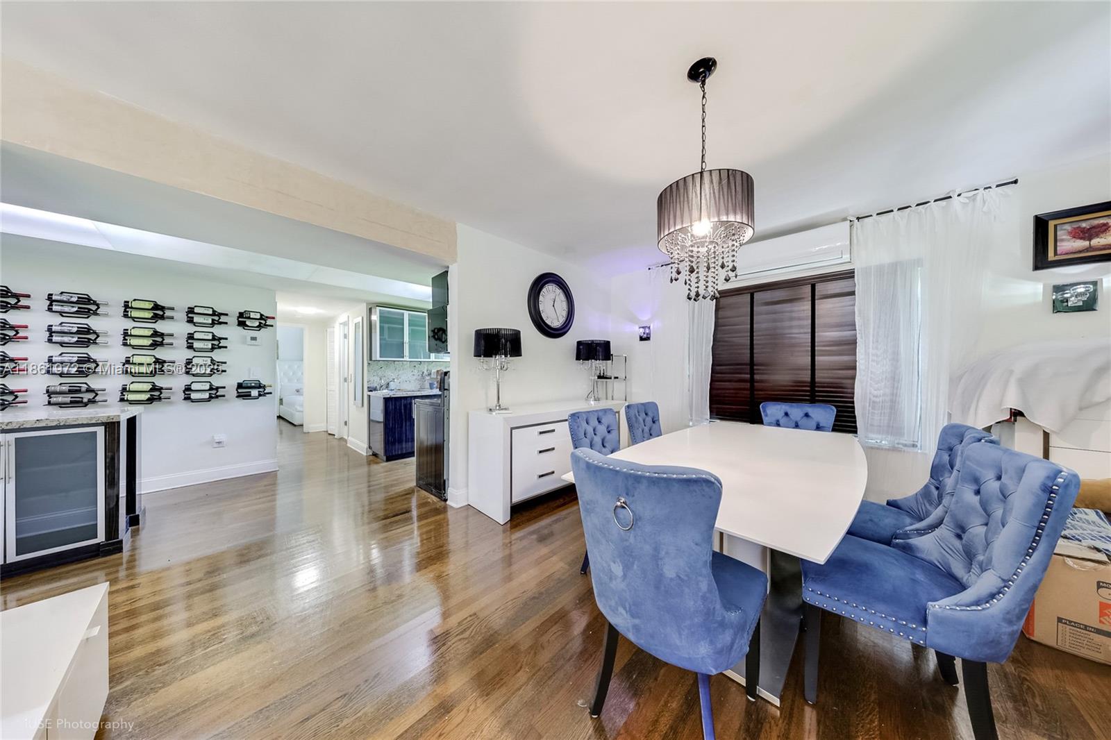 See details / 5212 sq. ft. $ 2025-08-19 0 Photo