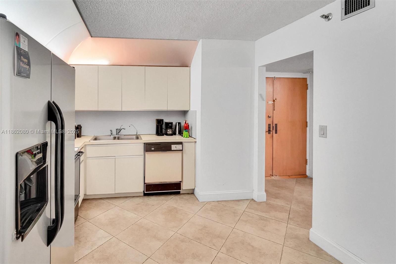 Photo of 8877 Collins Ave #405, Surfside, Florida, 33154 -