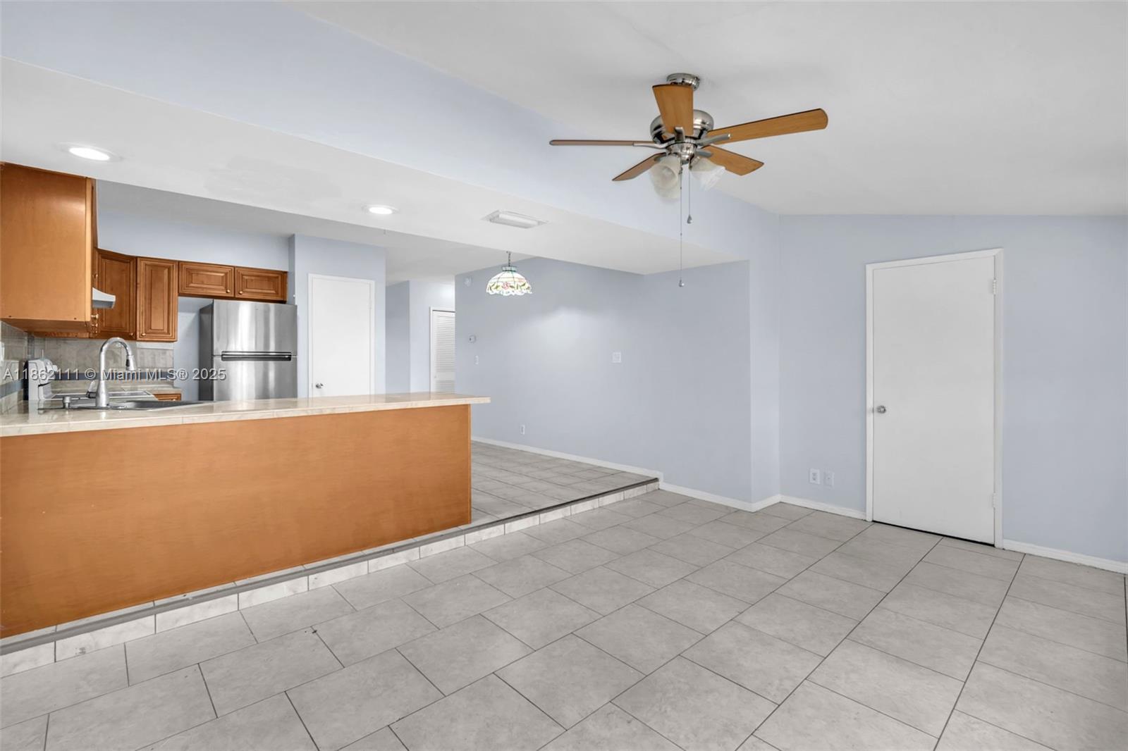 See details / 2631 sq. ft. $ 2025-10-19 0 Photo