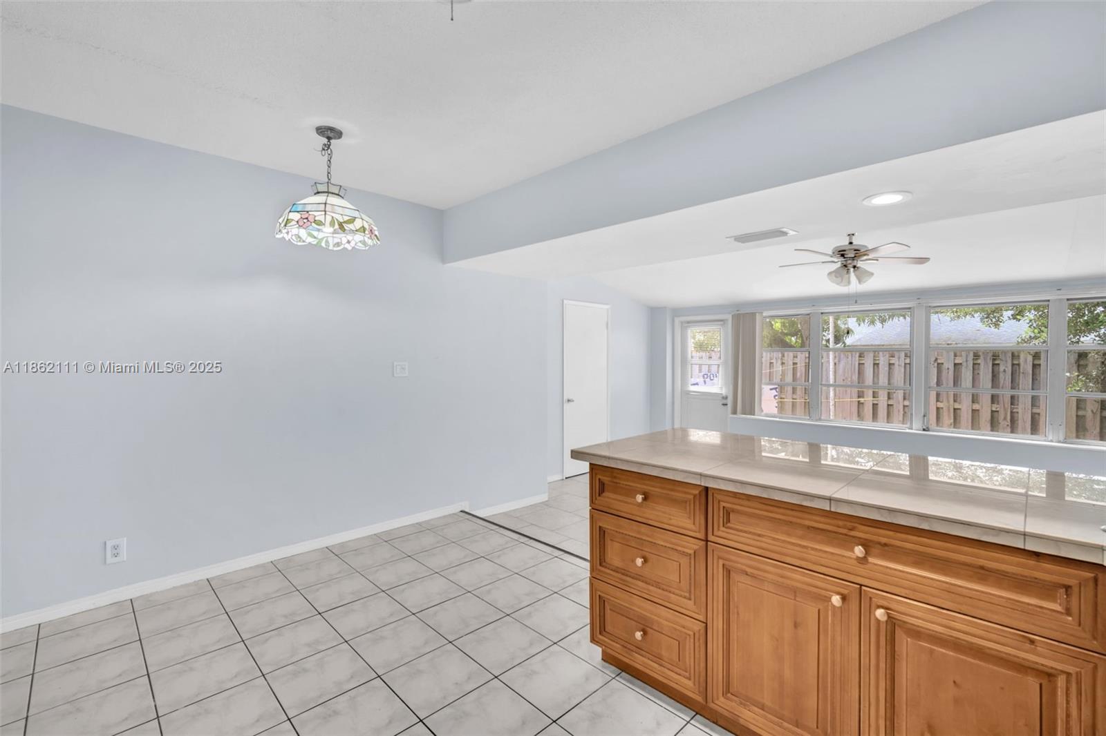 See details / 2631 sq. ft. $ 2025-10-19 0 Photo