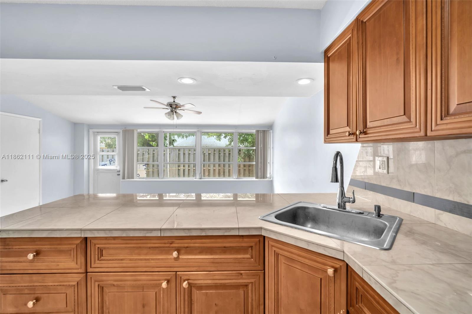 See details / 2631 sq. ft. $ 2025-10-19 0 Photo