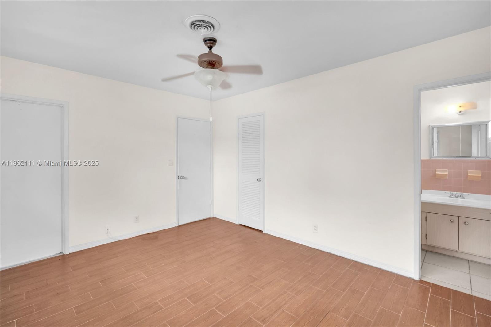 See details / 2631 sq. ft. $ 2025-10-19 0 Photo