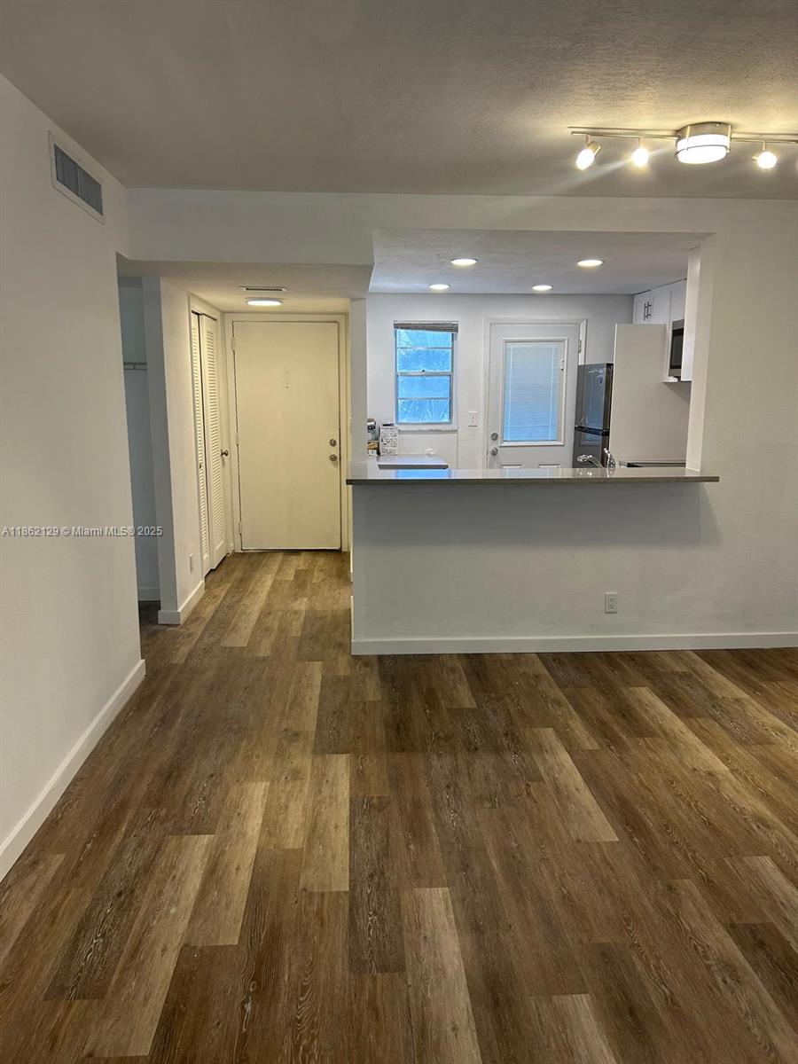 Photo of 500 12th Ave #304, Hallandale Beach, Florida, 33009 -