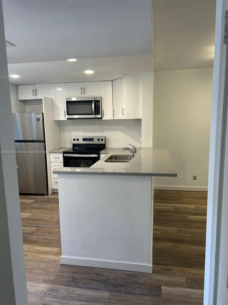 Photo of 500 12th Ave #304, Hallandale Beach, Florida, 33009 -