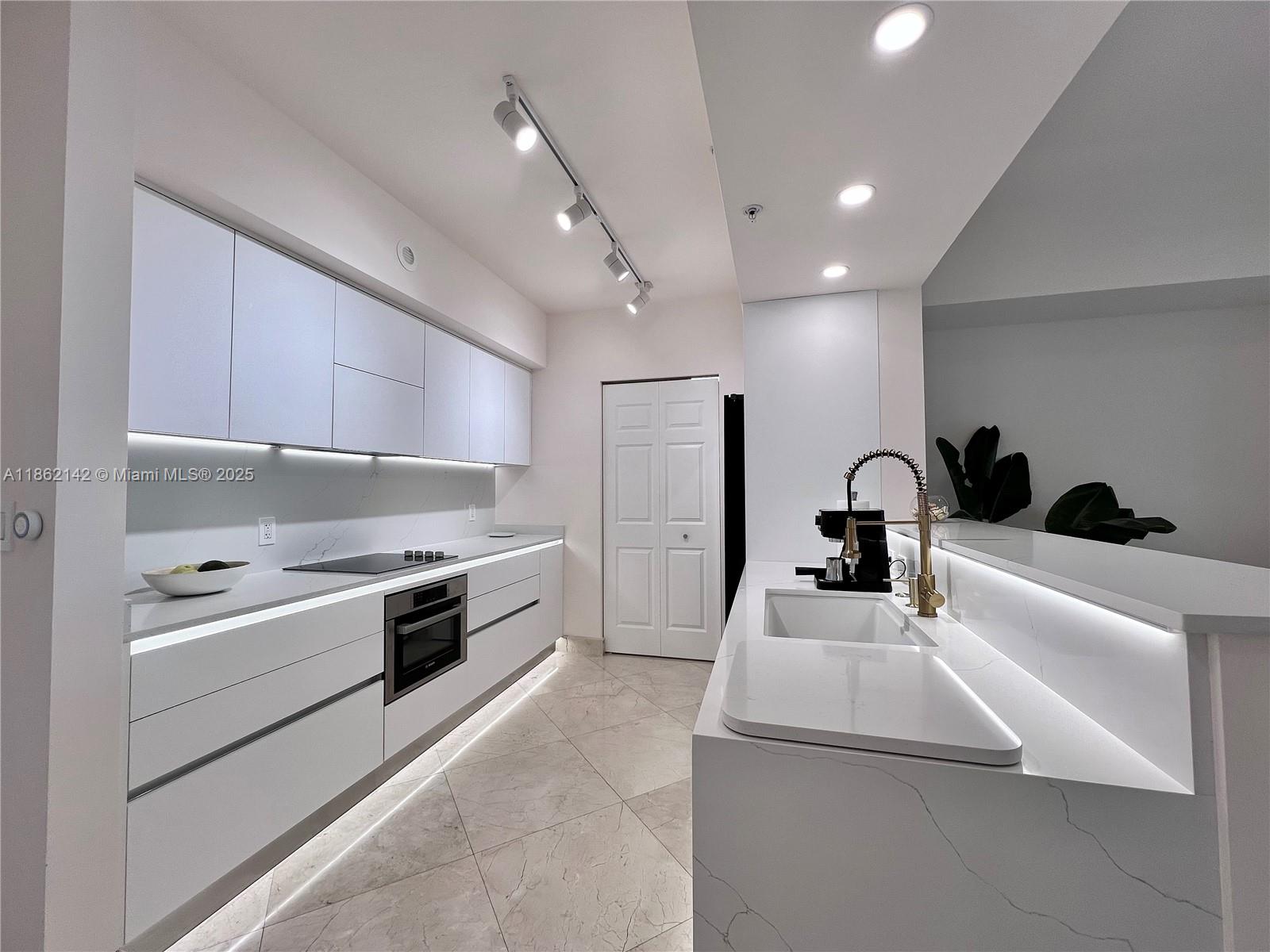 Photo of 1755 Hallandale Beach Blvd #405E, Hallandale Beach, Florida, 33009 -