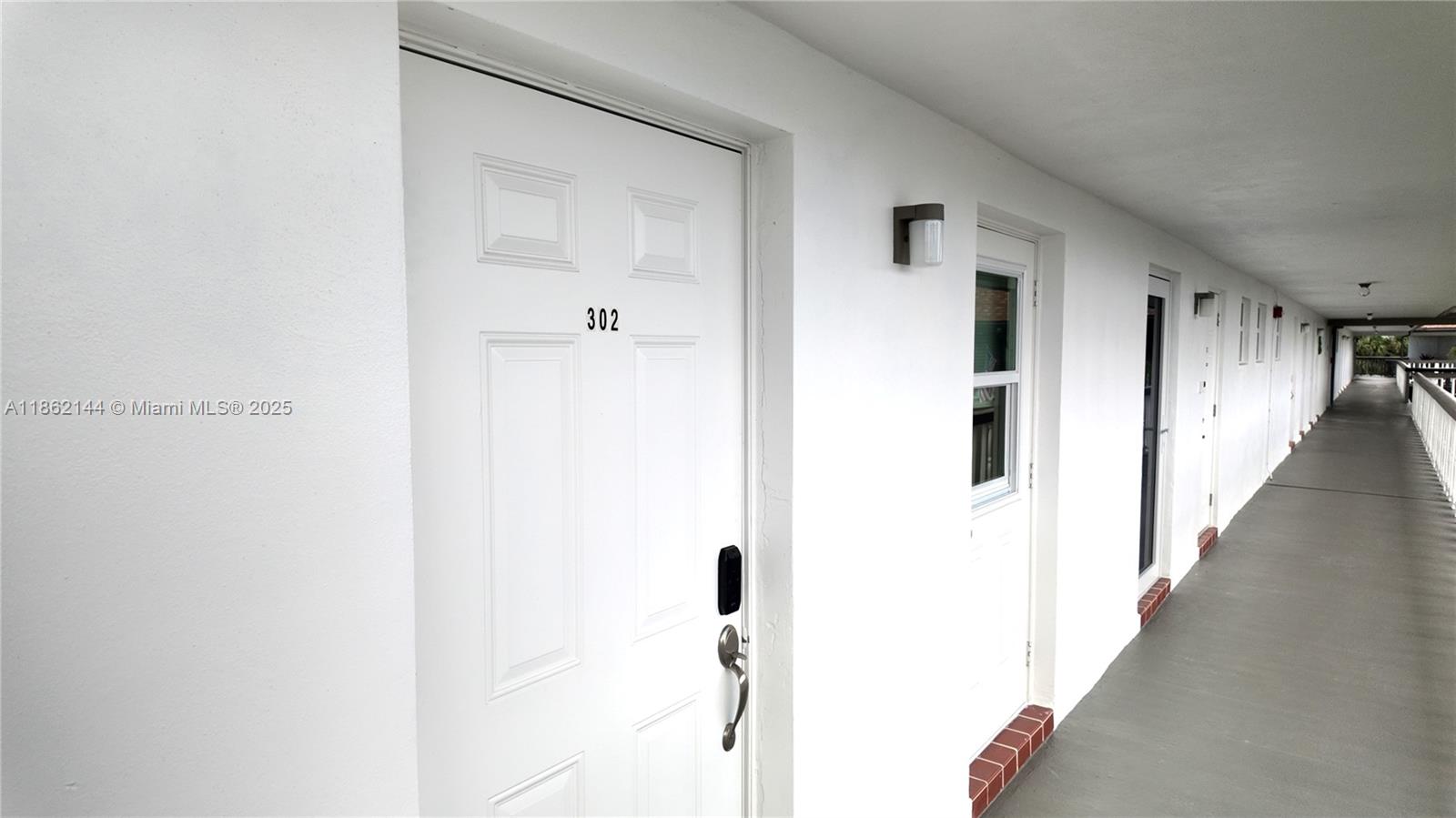 302 1 / 2 775 sq. ft. $ 2025-10-02 0 Photo