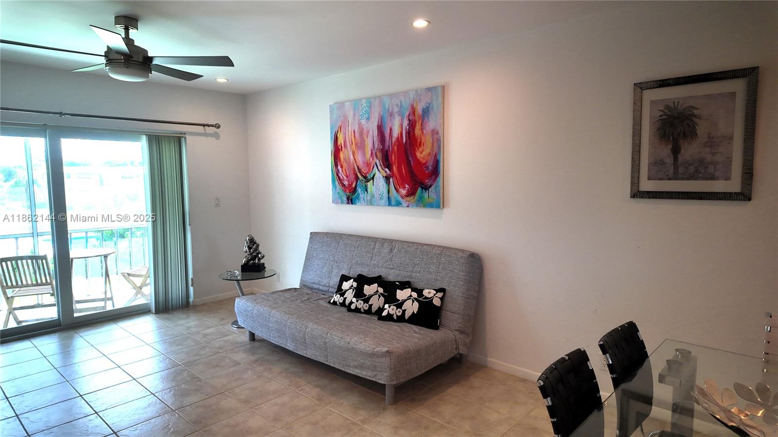 302 1 / 2 775 sq. ft. $ 2025-10-02 0 Photo