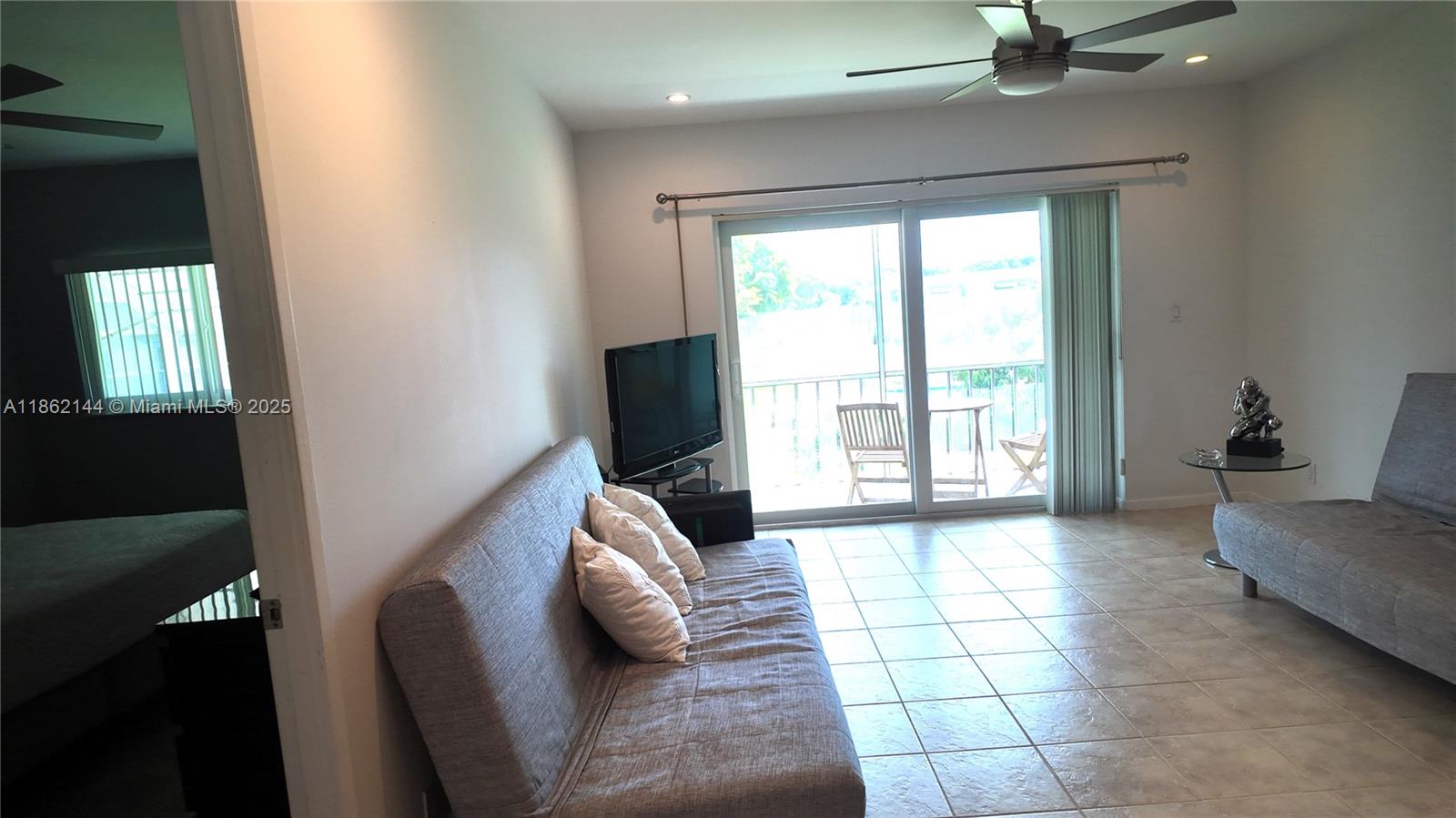 302 1 / 2 775 sq. ft. $ 2025-10-02 0 Photo