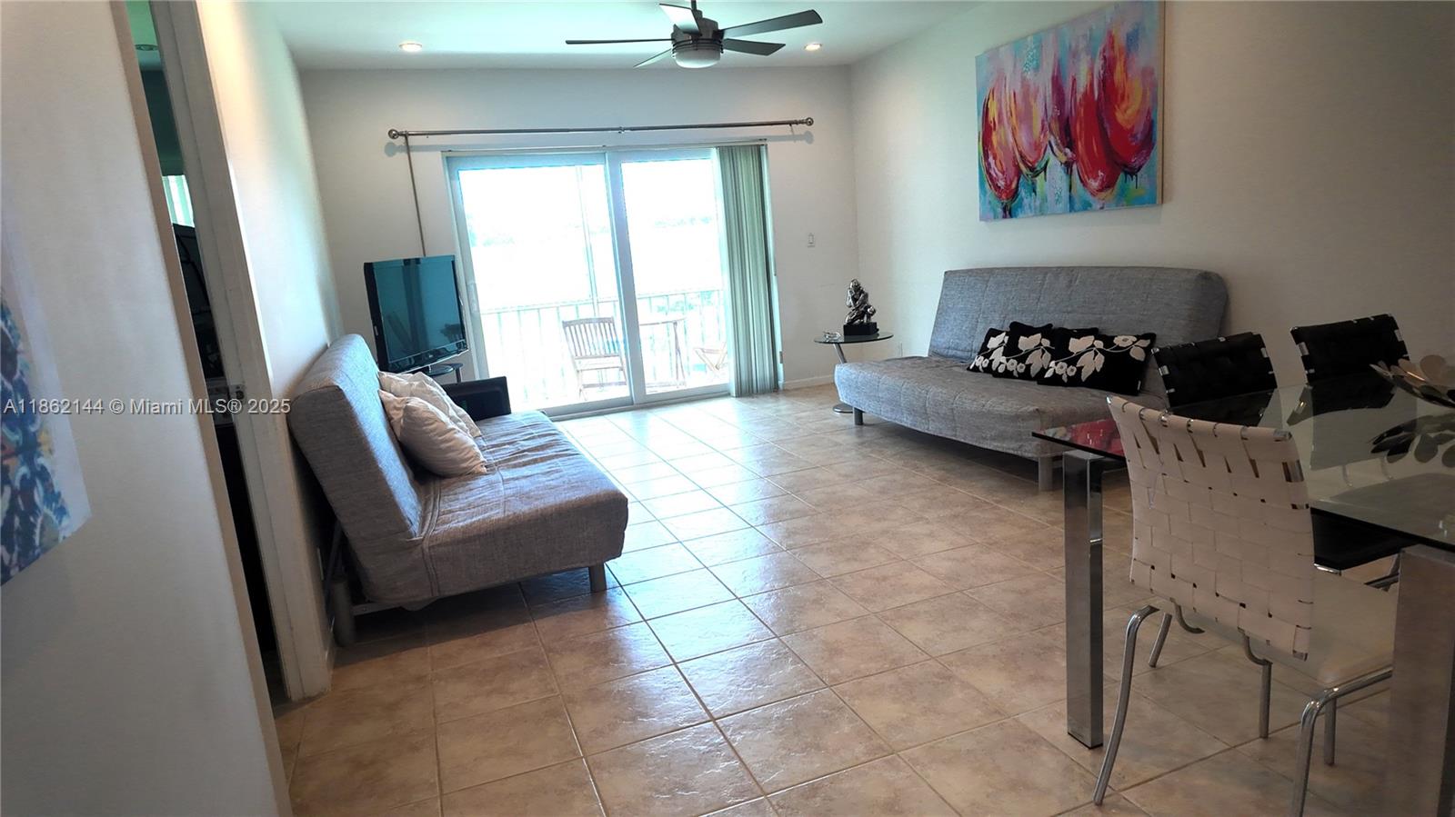 302 1 / 2 775 sq. ft. $ 2025-10-02 0 Photo