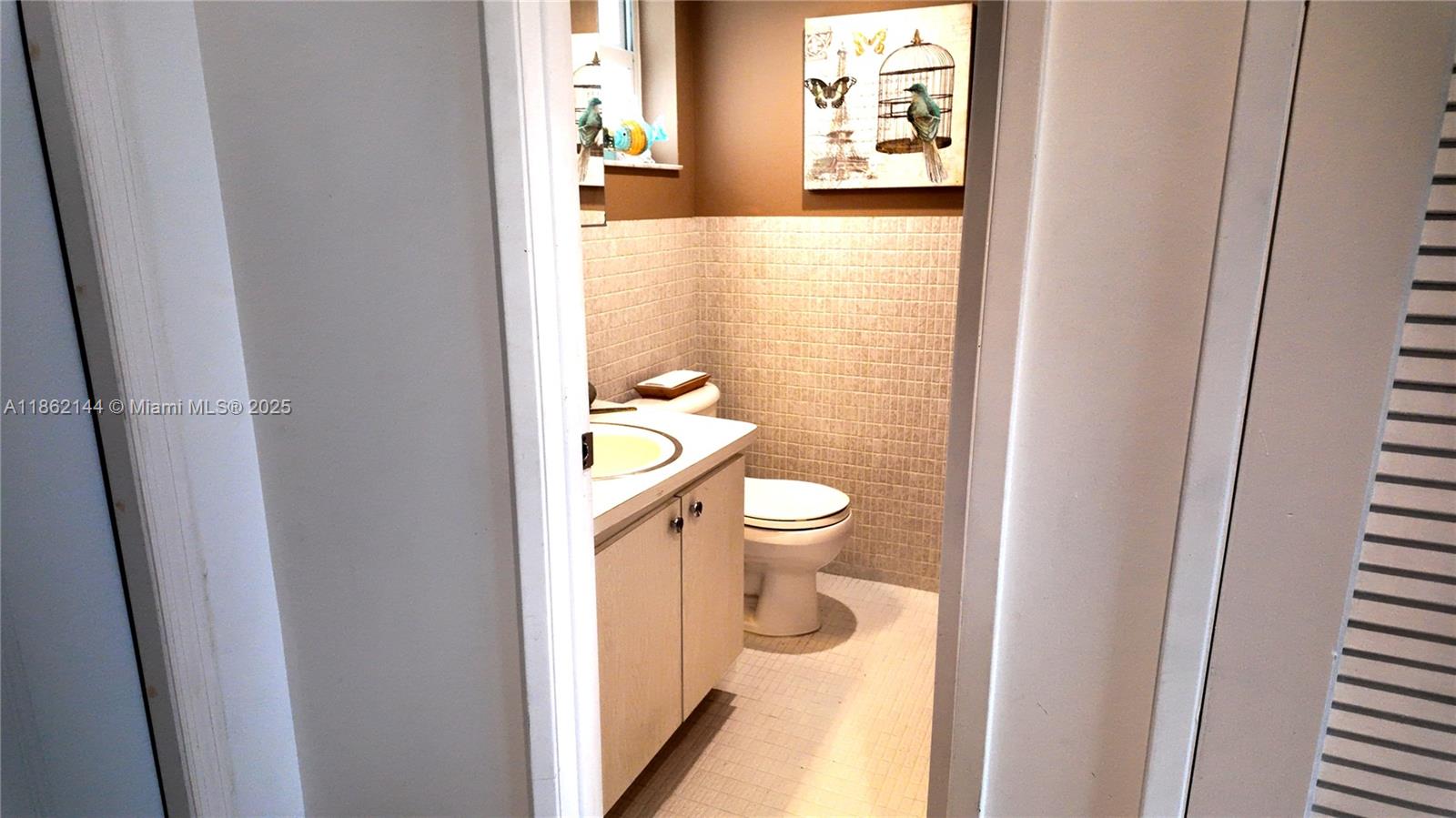 302 1 / 2 775 sq. ft. $ 2025-10-02 0 Photo