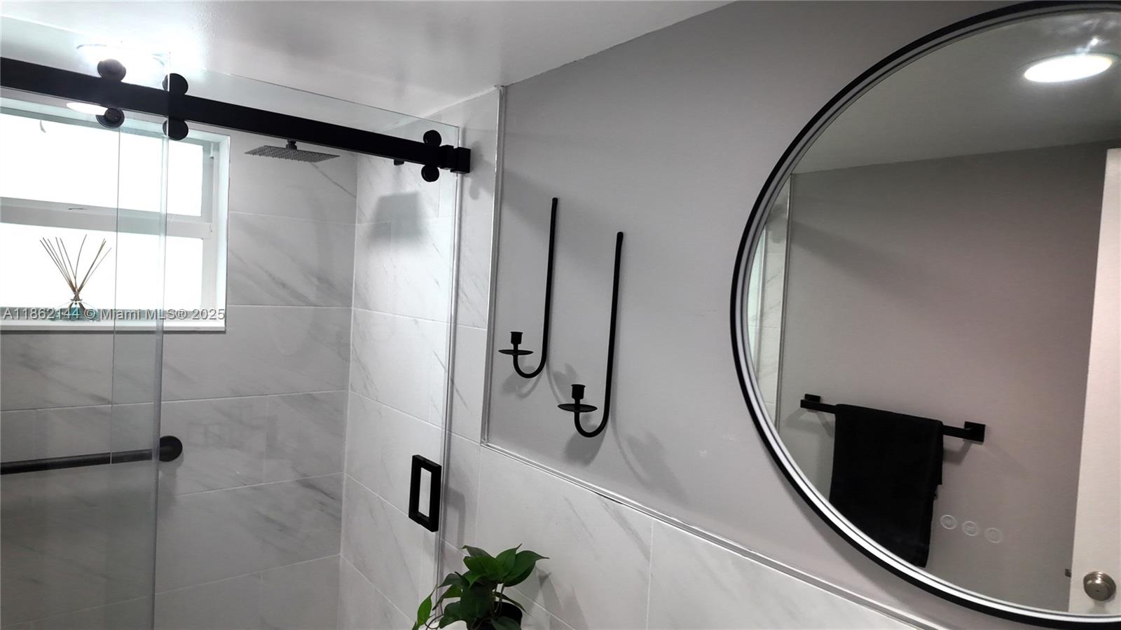 302 1 / 2 775 sq. ft. $ 2025-10-02 0 Photo