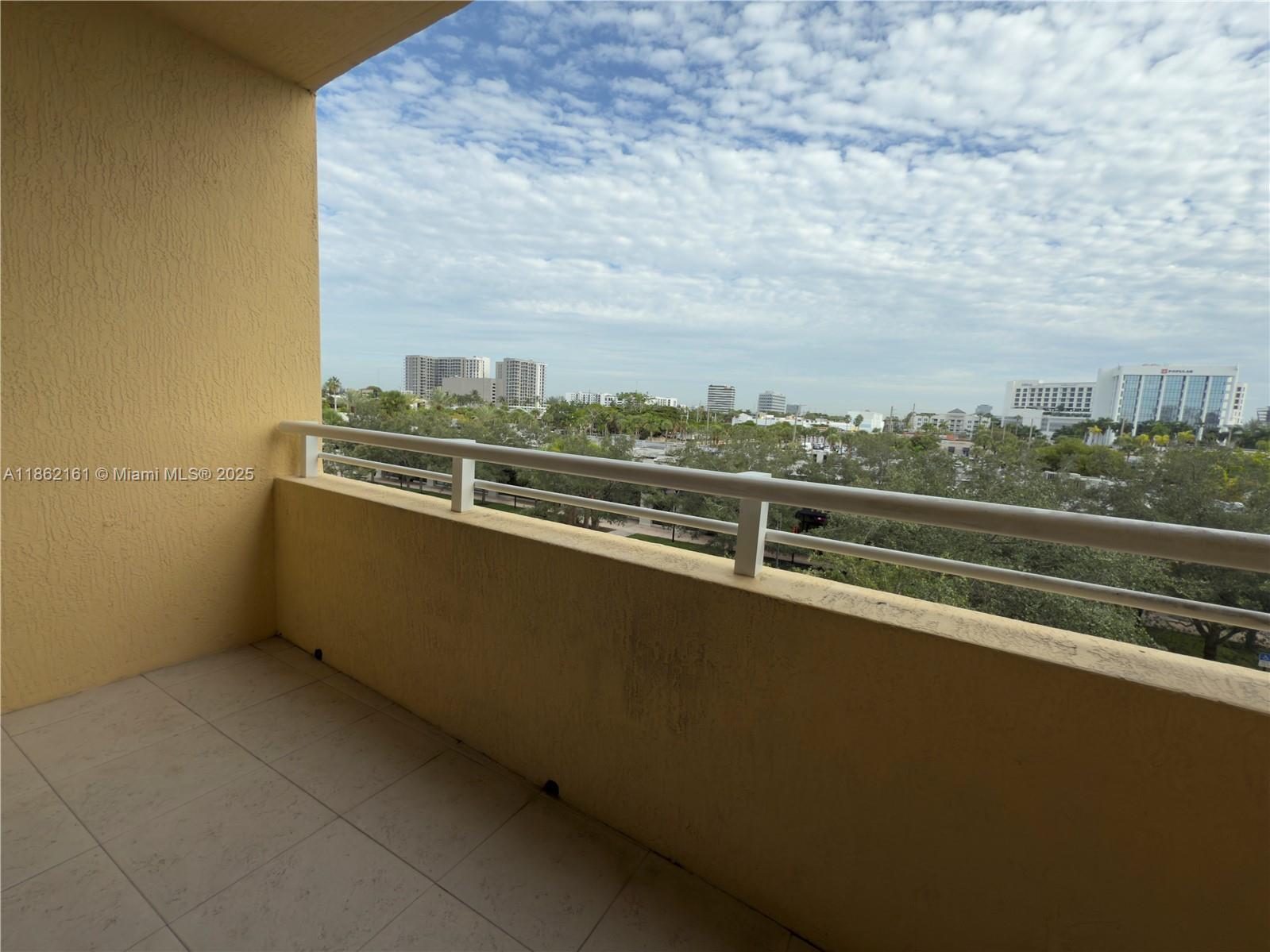 Photo of 2775 187th St  #304, Aventura, Florida, 33180 - 
