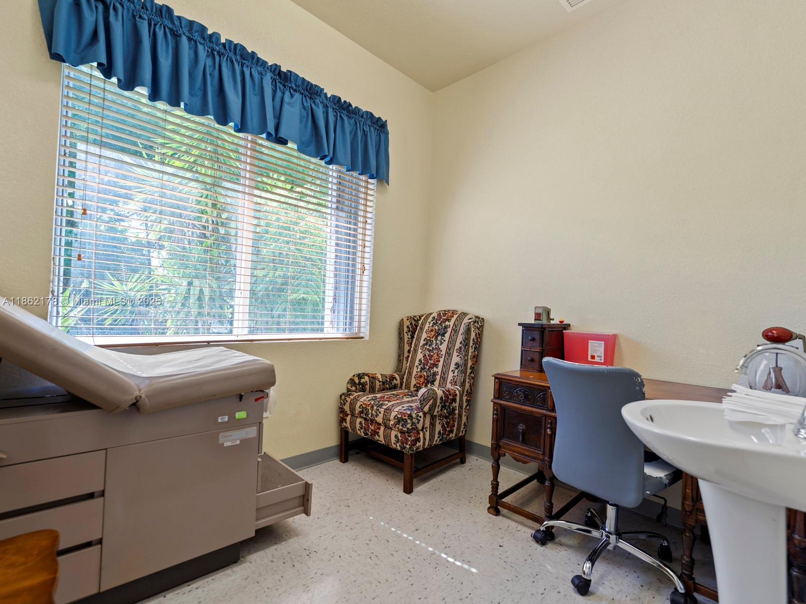 See details / sq. ft. $ 2025-08-20 0 Photo