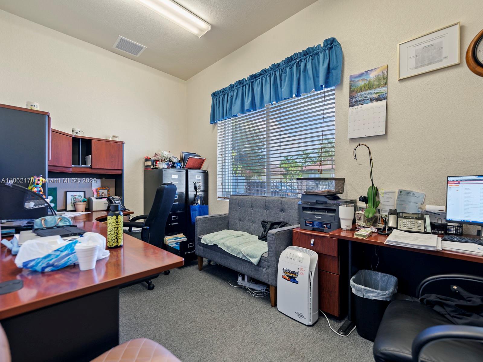See details / sq. ft. $ 2025-08-20 0 Photo